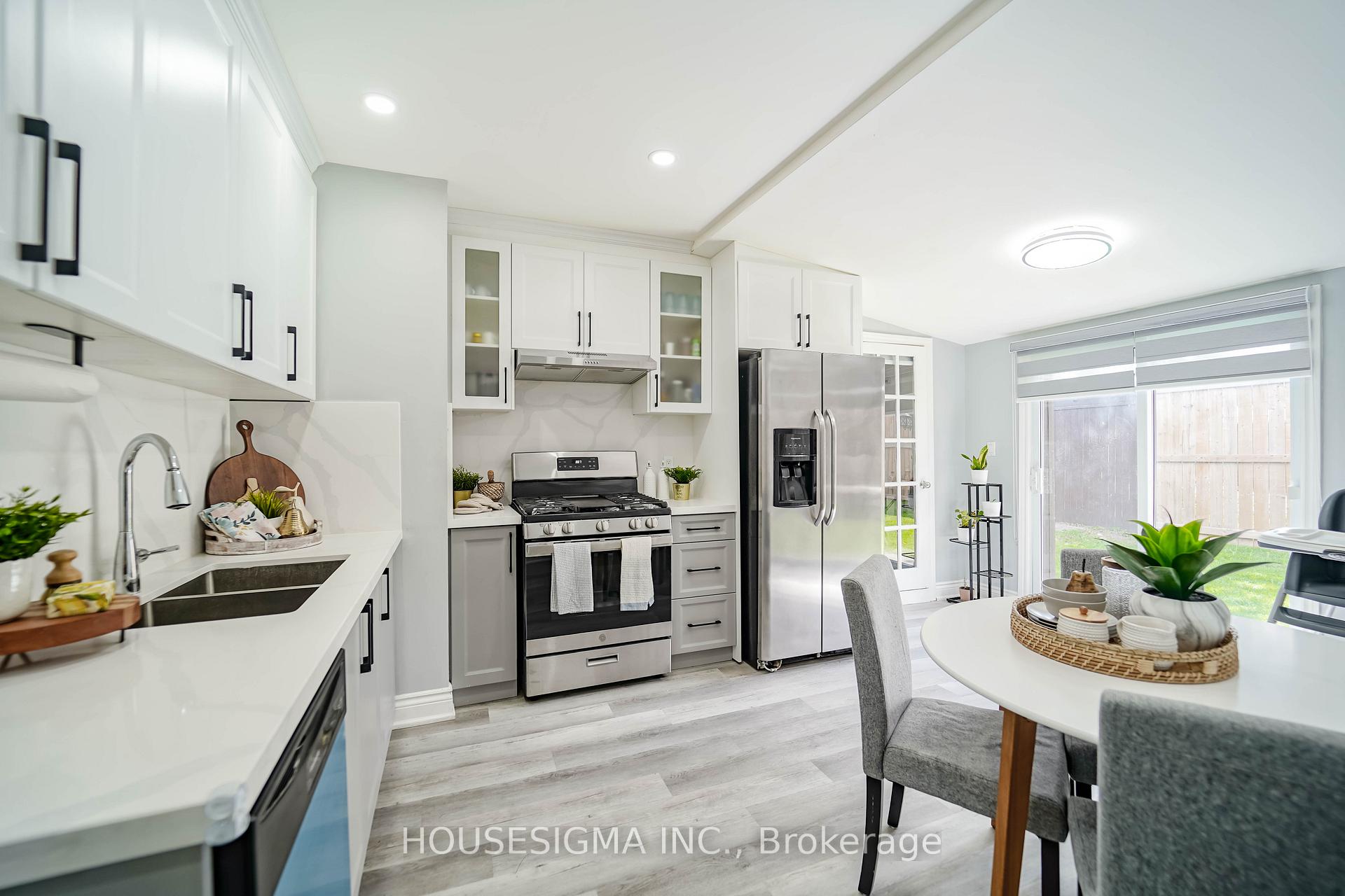 Photo 16 of 136 Celina Street, Oshawa, Central — HOMEH