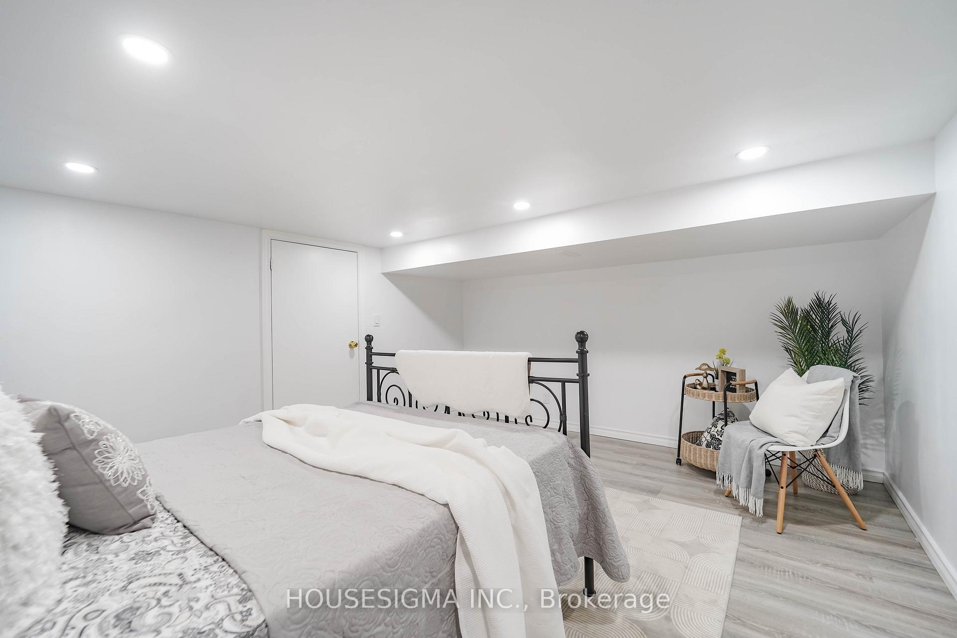 Photo 32 of 136 Celina Street, Oshawa, Central — HOMEH