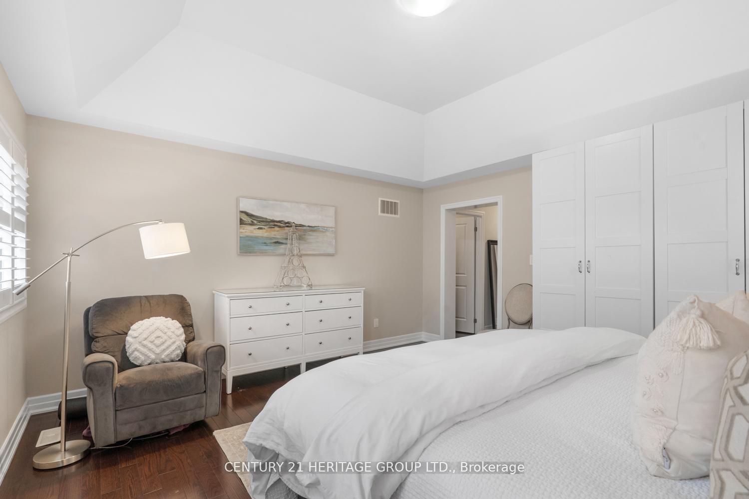Photo 22 of 67 Alex Campbell Crescent, King, King City — HOMEH