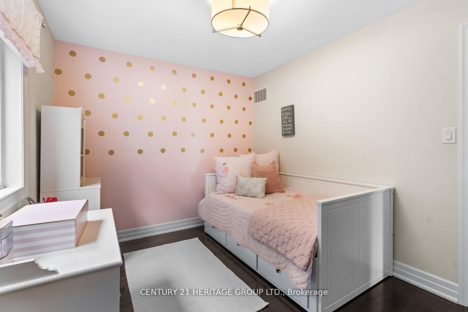 Photo 31 of 67 Alex Campbell Crescent, King, King City — HOMEH