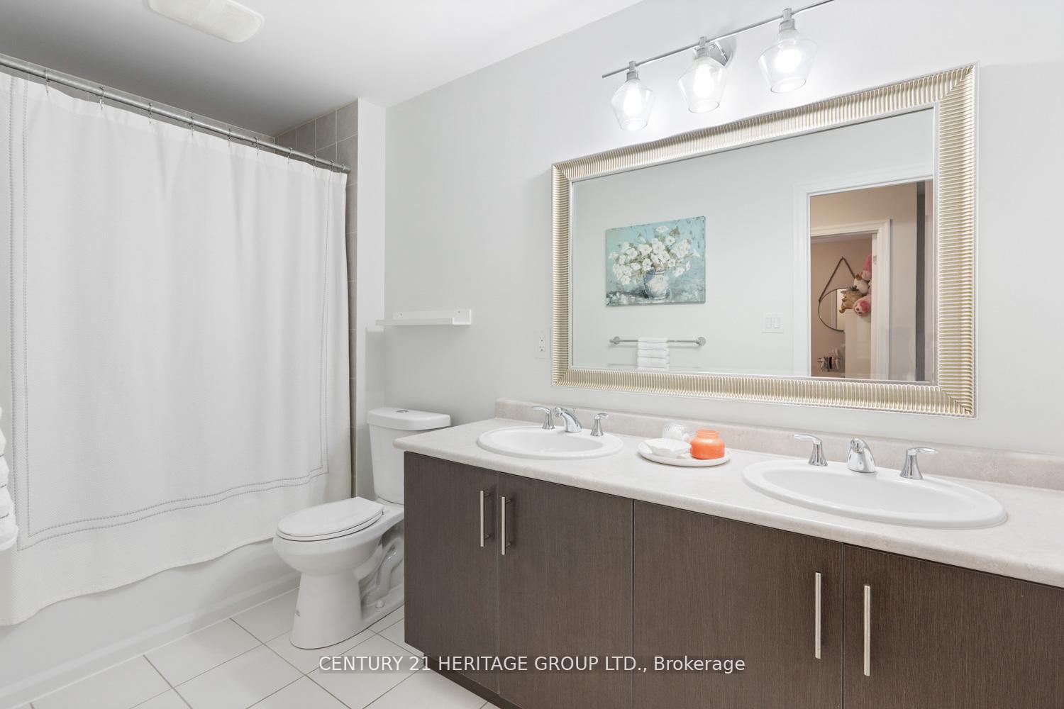 Photo 32 of 67 Alex Campbell Crescent, King, King City — HOMEH