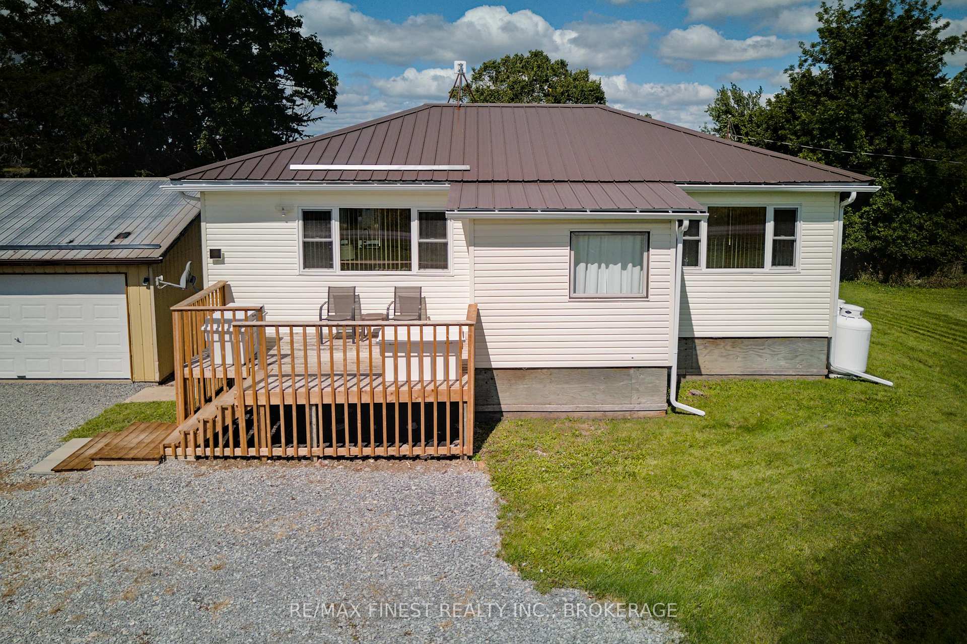 Photo 36 of 7720 Front Road, Loyalist, Amherst Island — HOMEH