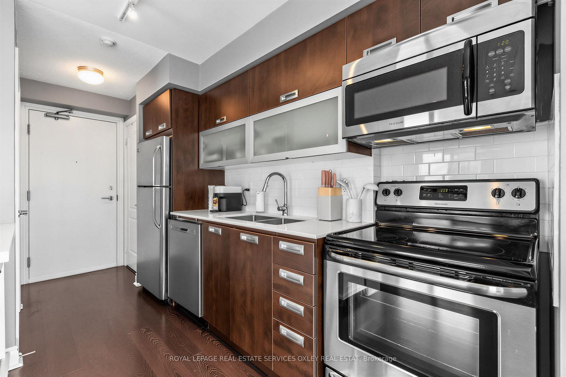 Photo 6 of Unit 1102, 100 Western Battery Road, Toronto, Niagara — HOMEH