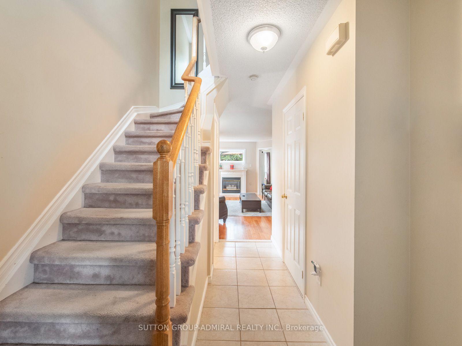 Photo 7 of 267 Warner Crescent, Newmarket, Summerhill Estates — HOMEH