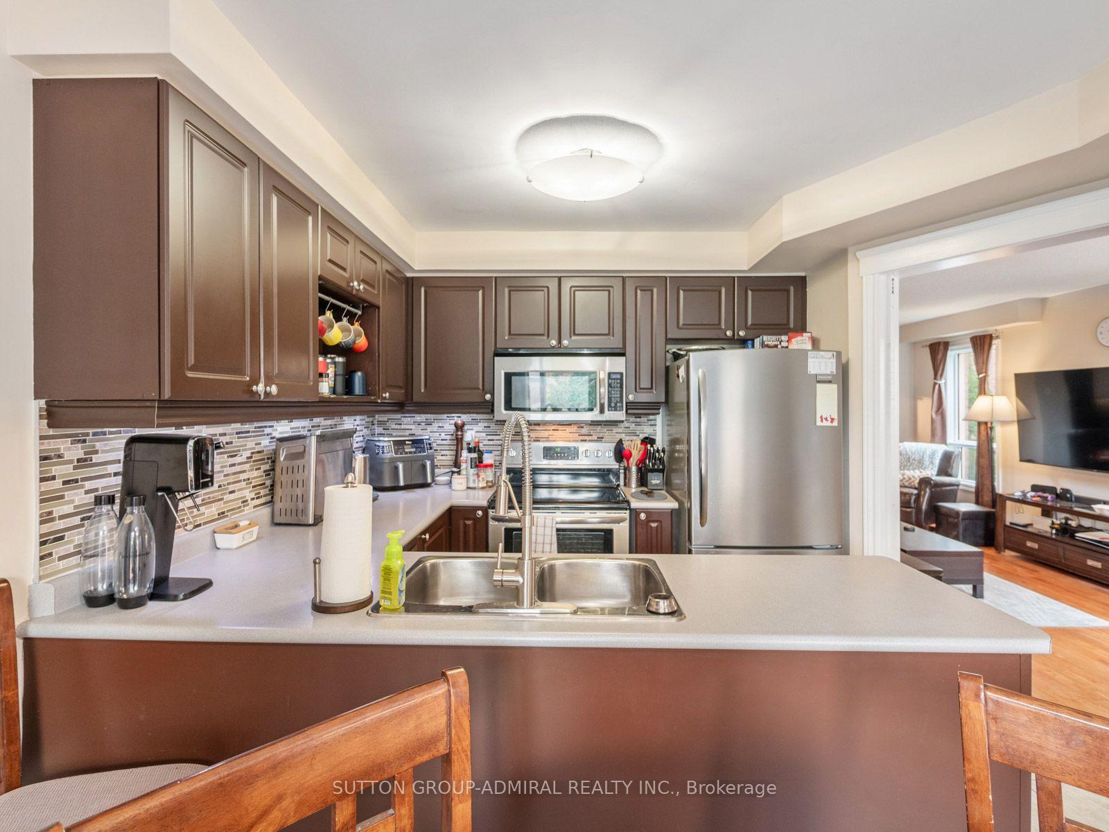 Photo 15 of 267 Warner Crescent, Newmarket, Summerhill Estates — HOMEH