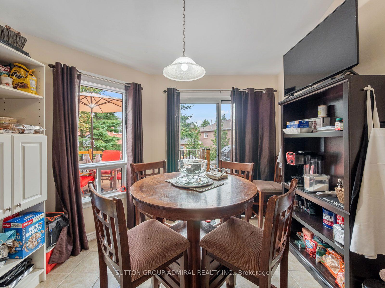 Photo 17 of 267 Warner Crescent, Newmarket, Summerhill Estates — HOMEH