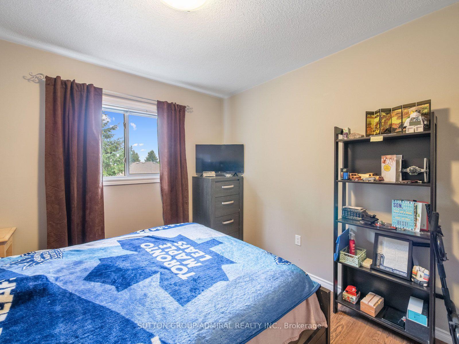 Photo 25 of 267 Warner Crescent, Newmarket, Summerhill Estates — HOMEH