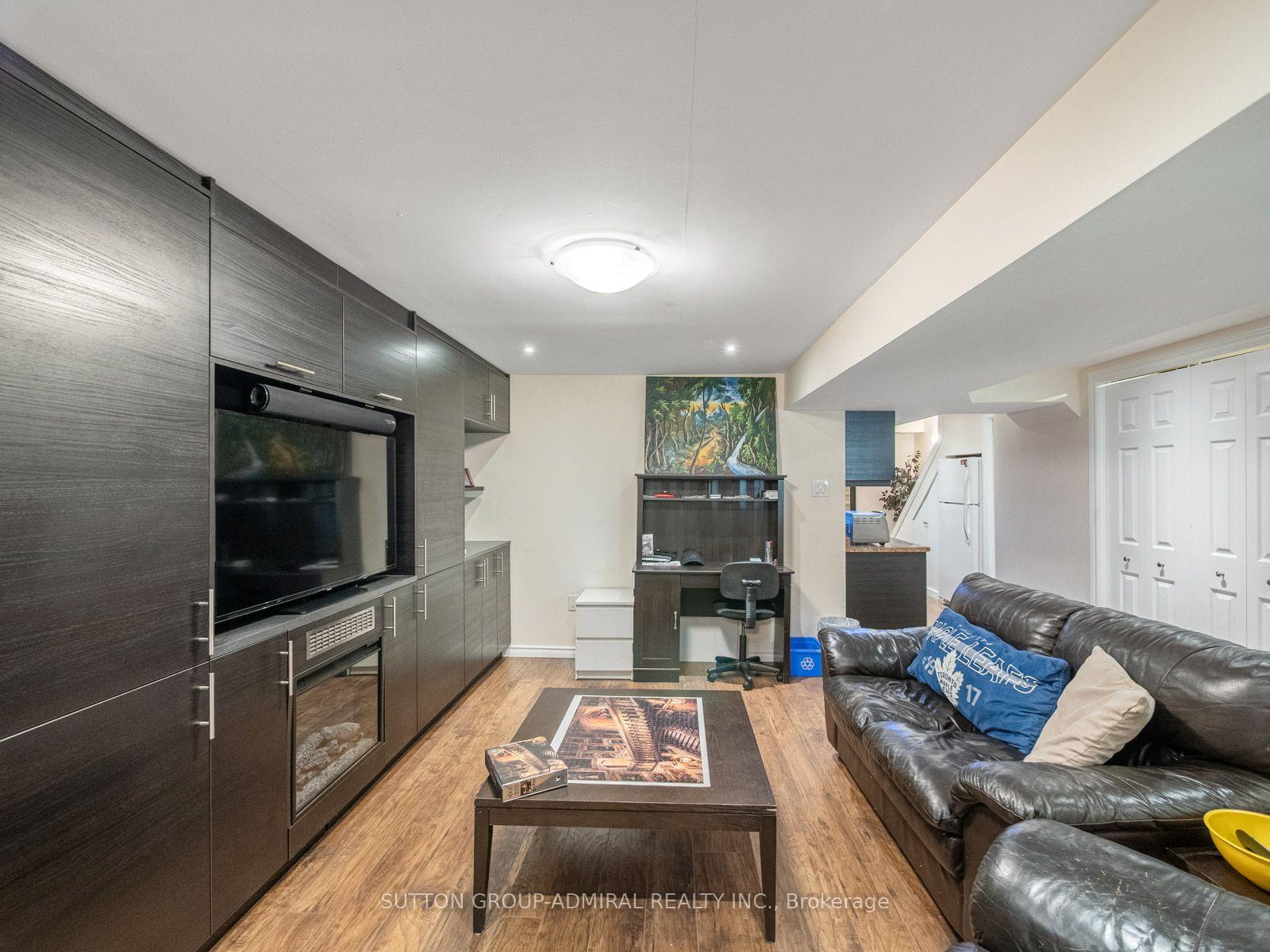 Photo 34 of 267 Warner Crescent, Newmarket, Summerhill Estates — HOMEH