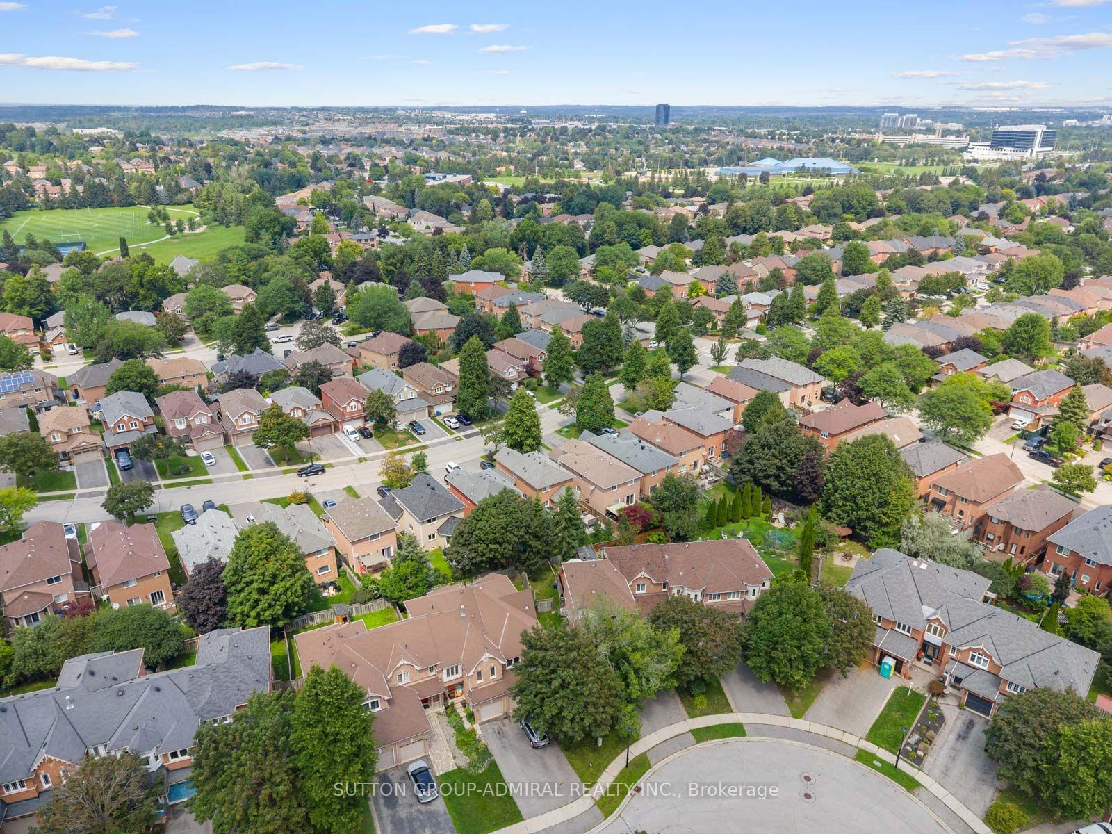 Photo 43 of 267 Warner Crescent, Newmarket, Summerhill Estates — HOMEH