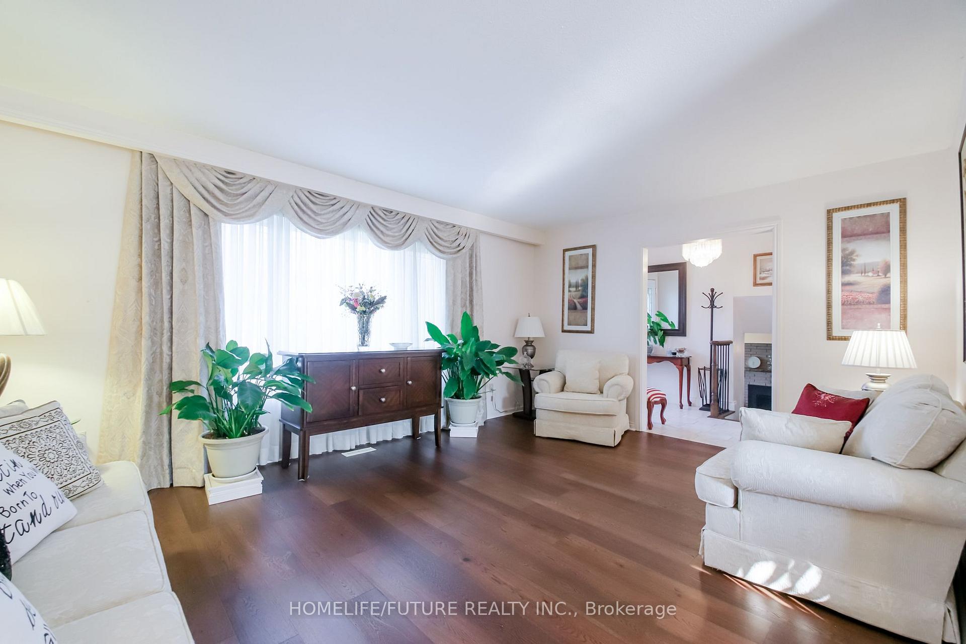 Photo 12 of 207 Michael Boulevard, Whitby, Lynde Creek — HOMEH