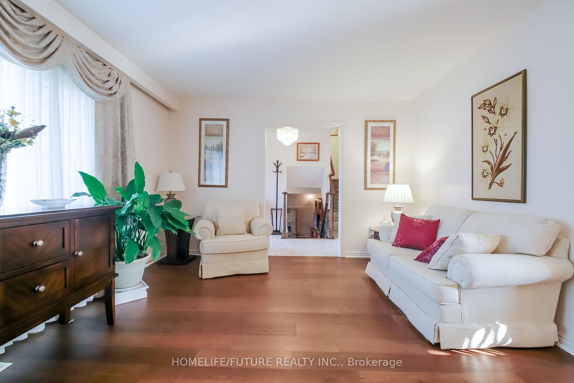Photo 13 of 207 Michael Boulevard, Whitby, Lynde Creek — HOMEH