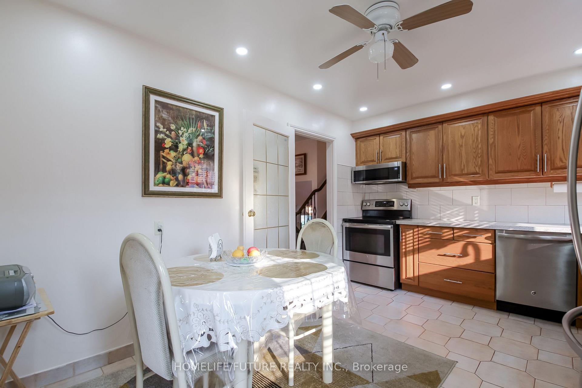Photo 17 of 207 Michael Boulevard, Whitby, Lynde Creek — HOMEH