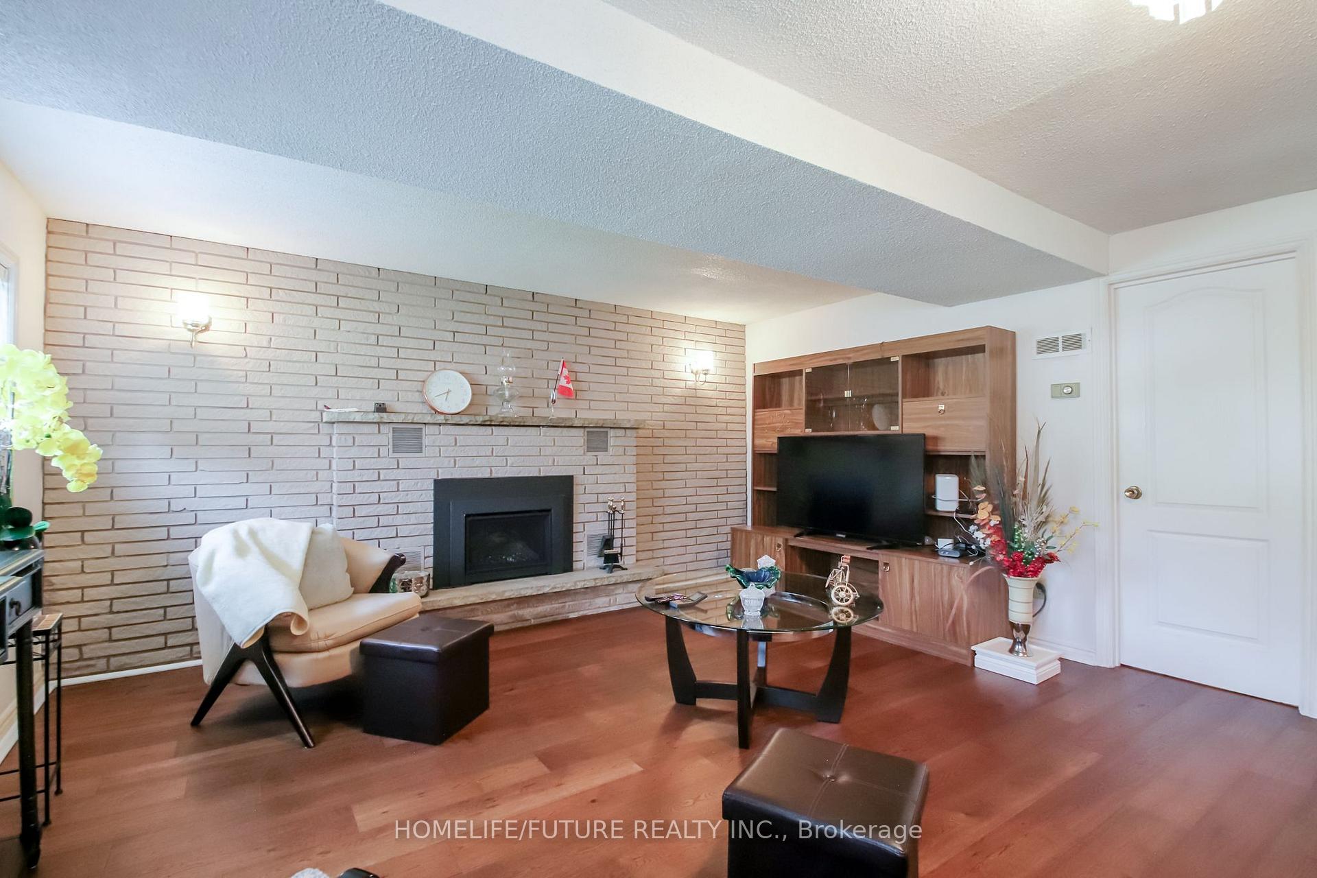 Photo 24 of 207 Michael Boulevard, Whitby, Lynde Creek — HOMEH