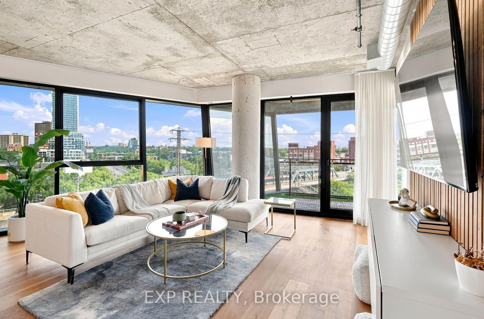 Photo 2 of Unit 604, 51 Trolley Crescent, Toronto, Moss Park — HOMEH