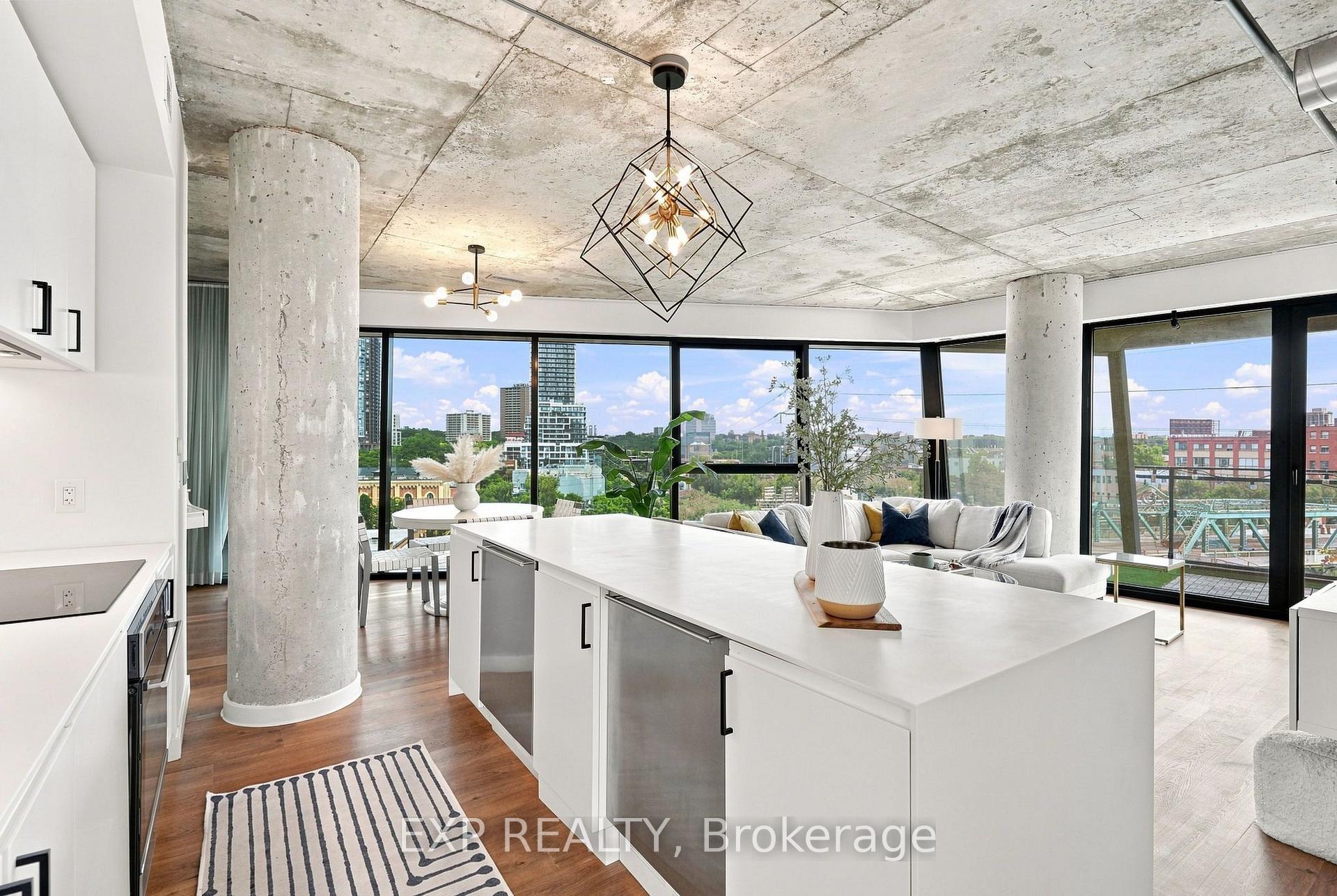 Photo 3 of Unit 604, 51 Trolley Crescent, Toronto, Moss Park — HOMEH