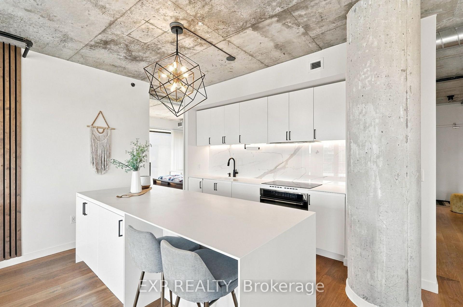 Photo 5 of Unit 604, 51 Trolley Crescent, Toronto, Moss Park — HOMEH