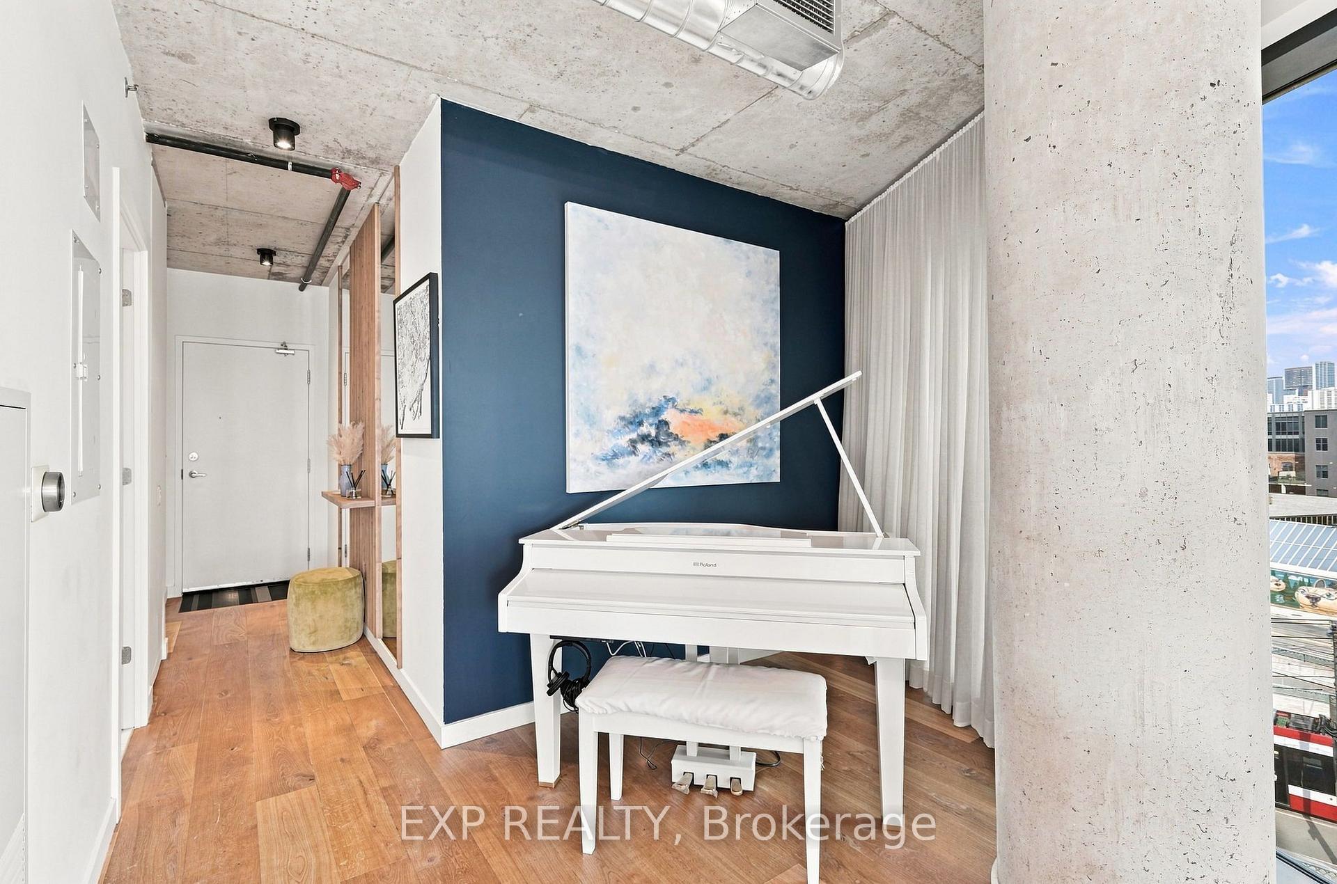 Photo 8 of Unit 604, 51 Trolley Crescent, Toronto, Moss Park — HOMEH