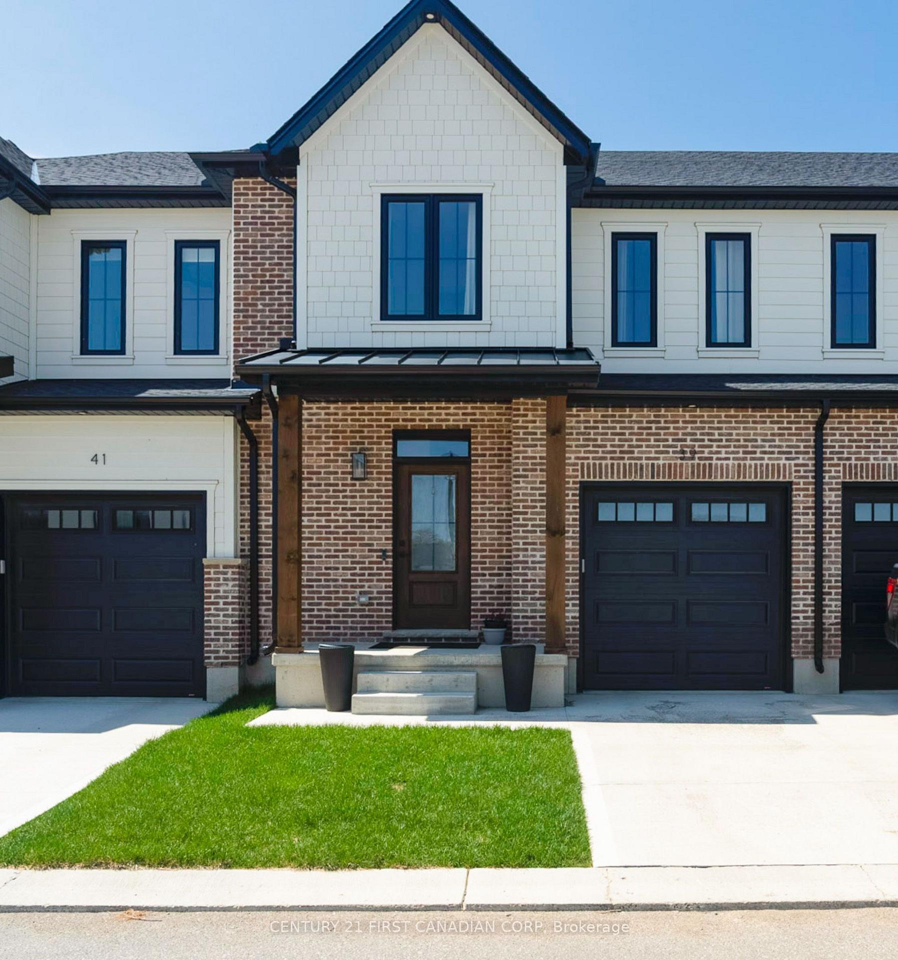 Photo 1 of Unit 10 (15), 147 Scotts Drive, Lucan Biddulph, Lucan — HOMEH