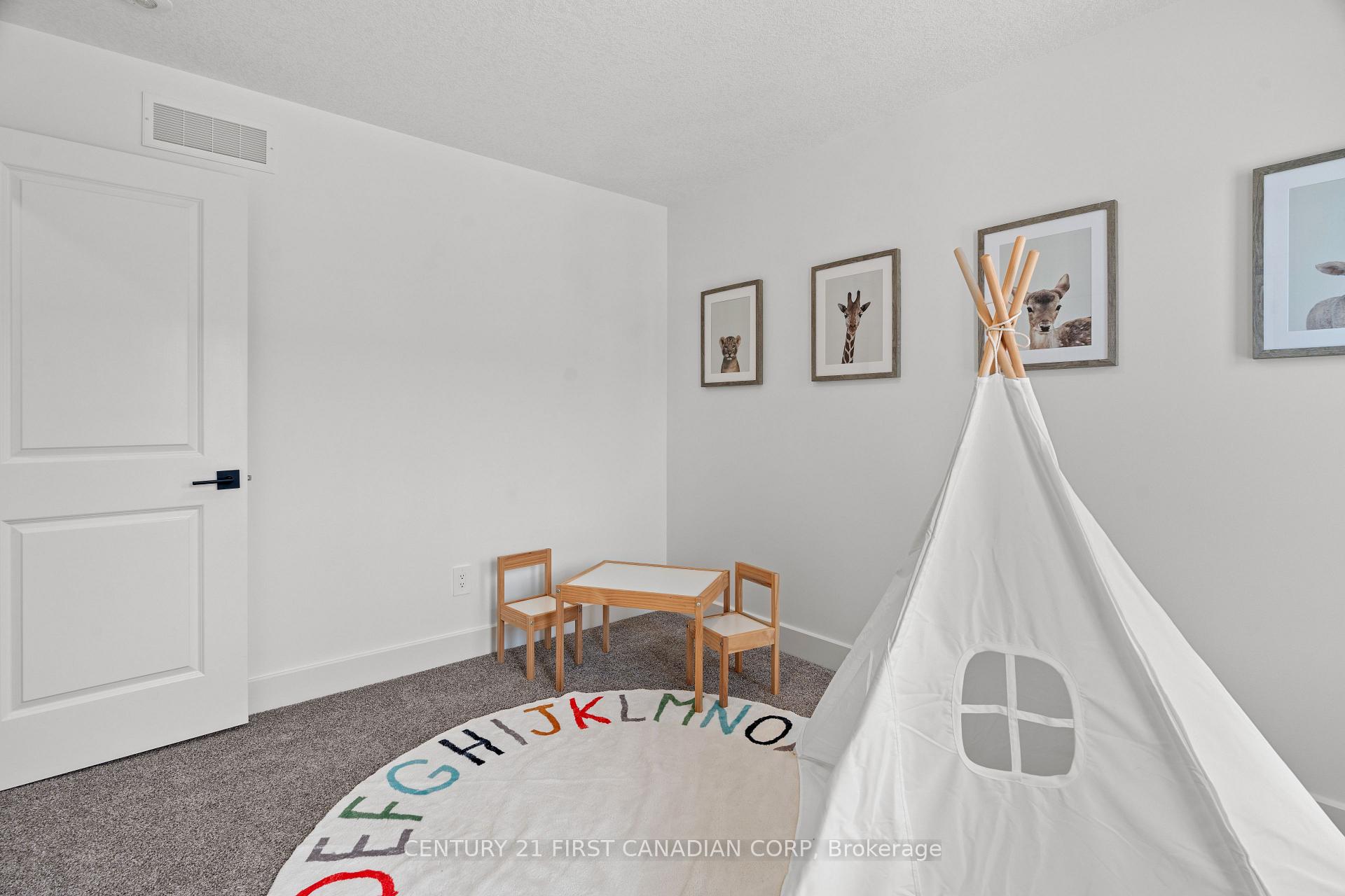 Photo 31 of Unit 10 (15), 147 Scotts Drive, Lucan Biddulph, Lucan — HOMEH