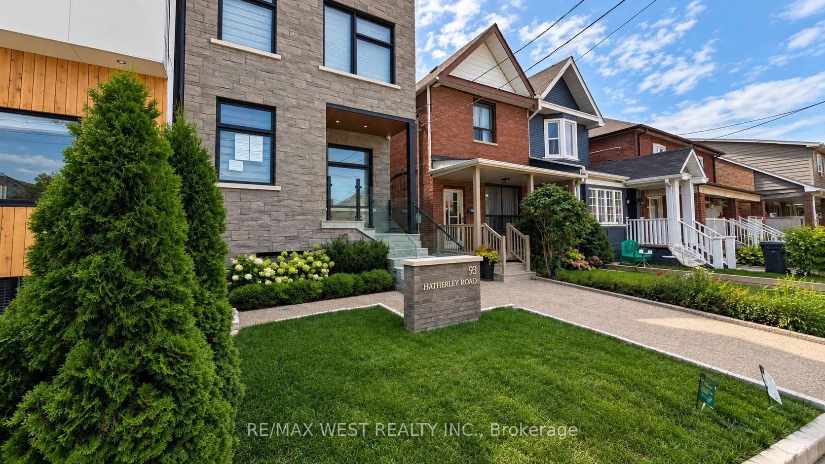 Photo 5 of Unit Main Floor, 93 Hatherley Road, Toronto, Caledonia-Fairbank — HOMEH