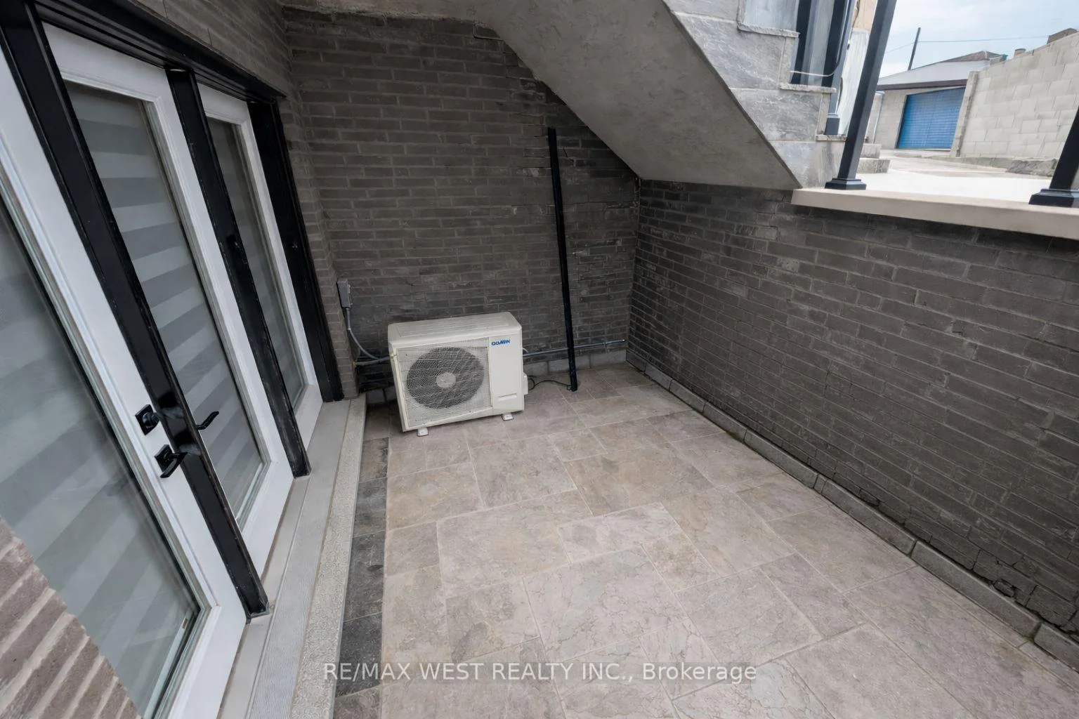 Photo 14 of Unit Main Floor, 93 Hatherley Road, Toronto, Caledonia-Fairbank — HOMEH