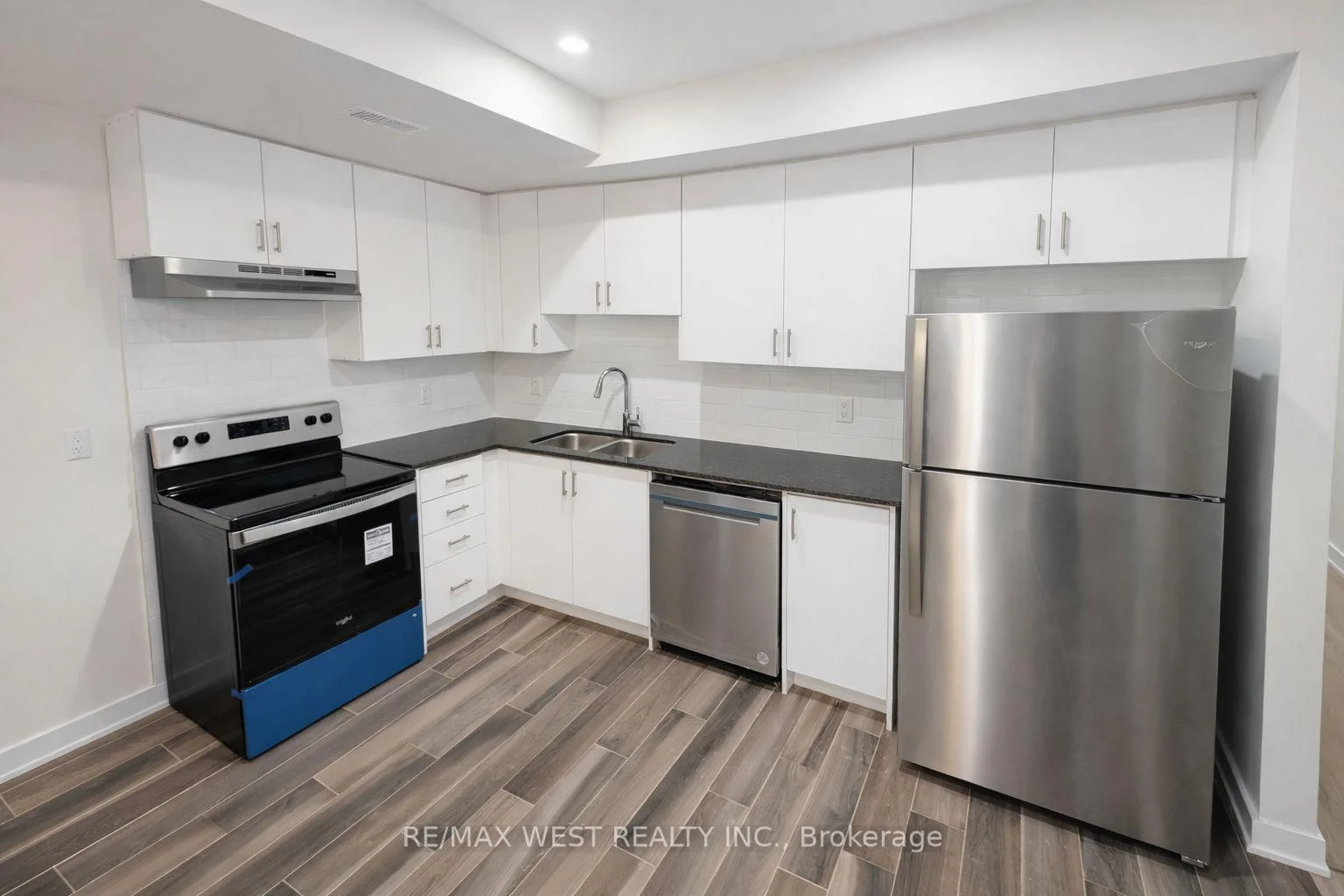Photo 28 of Unit Main Floor, 93 Hatherley Road, Toronto, Caledonia-Fairbank — HOMEH