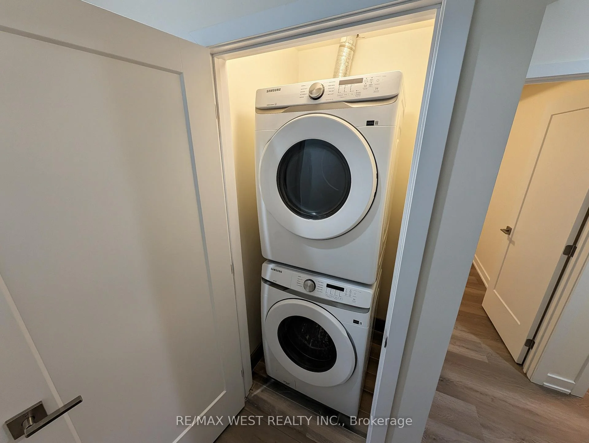 Photo 40 of Unit Main Floor, 93 Hatherley Road, Toronto, Caledonia-Fairbank — HOMEH