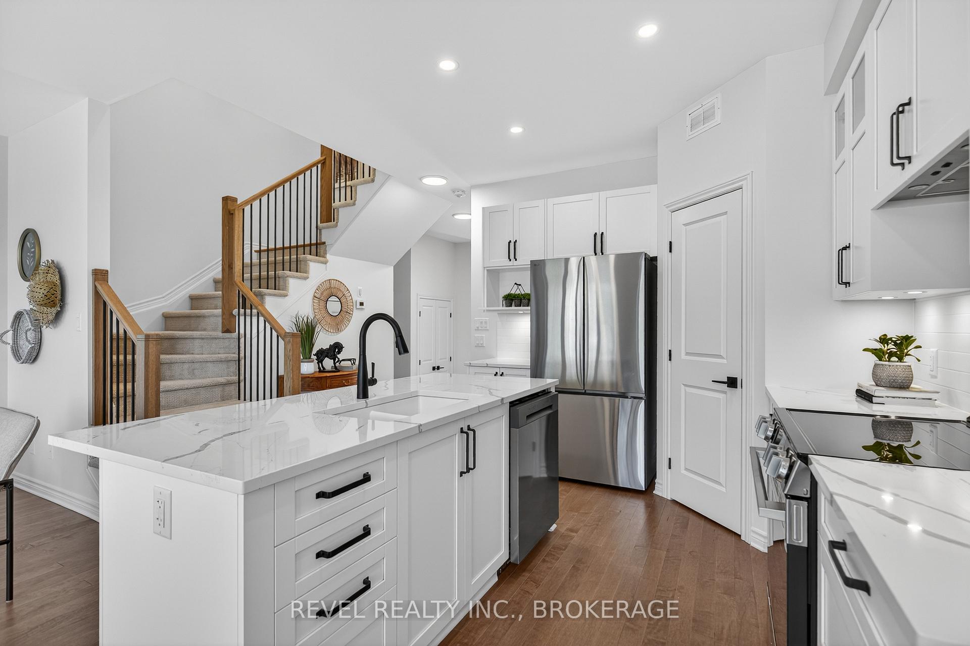 Photo 9 of 326 Dockside Drive, Kingston, Kingston East (Incl Barret Crt) — HOMEH