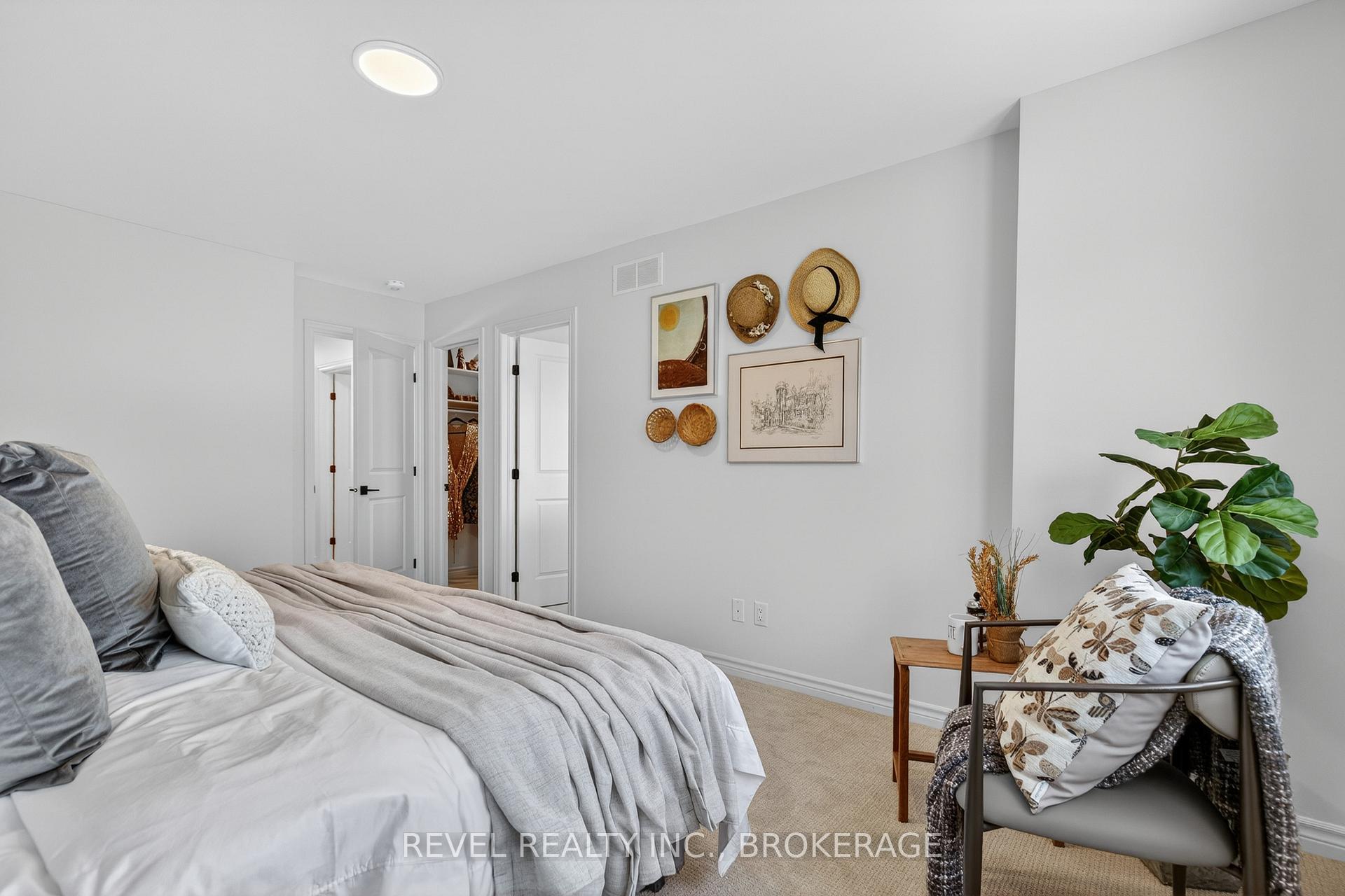 Photo 23 of 326 Dockside Drive, Kingston, Kingston East (Incl Barret Crt) — HOMEH