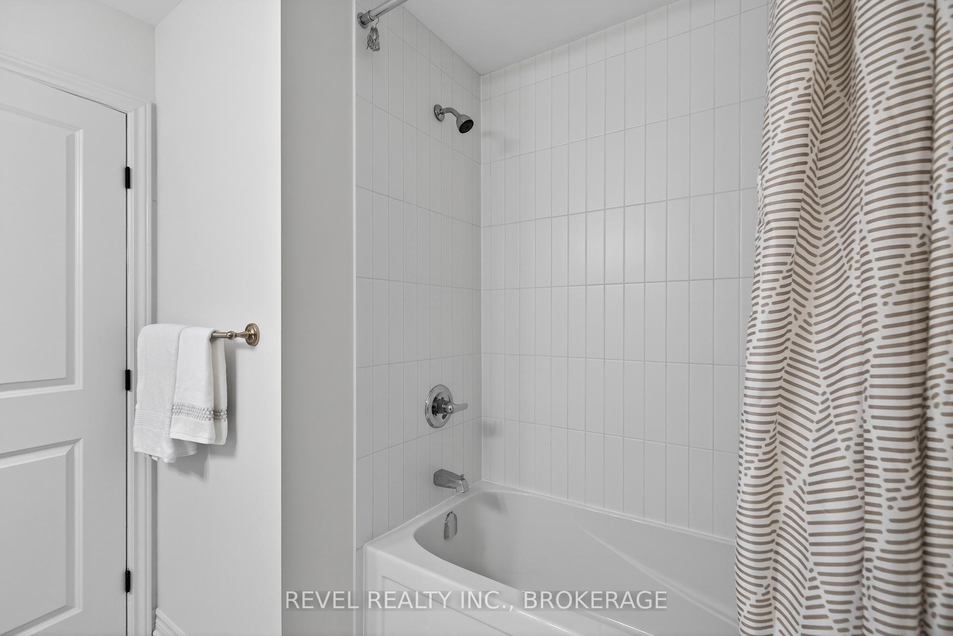 Photo 28 of 326 Dockside Drive, Kingston, Kingston East (Incl Barret Crt) — HOMEH