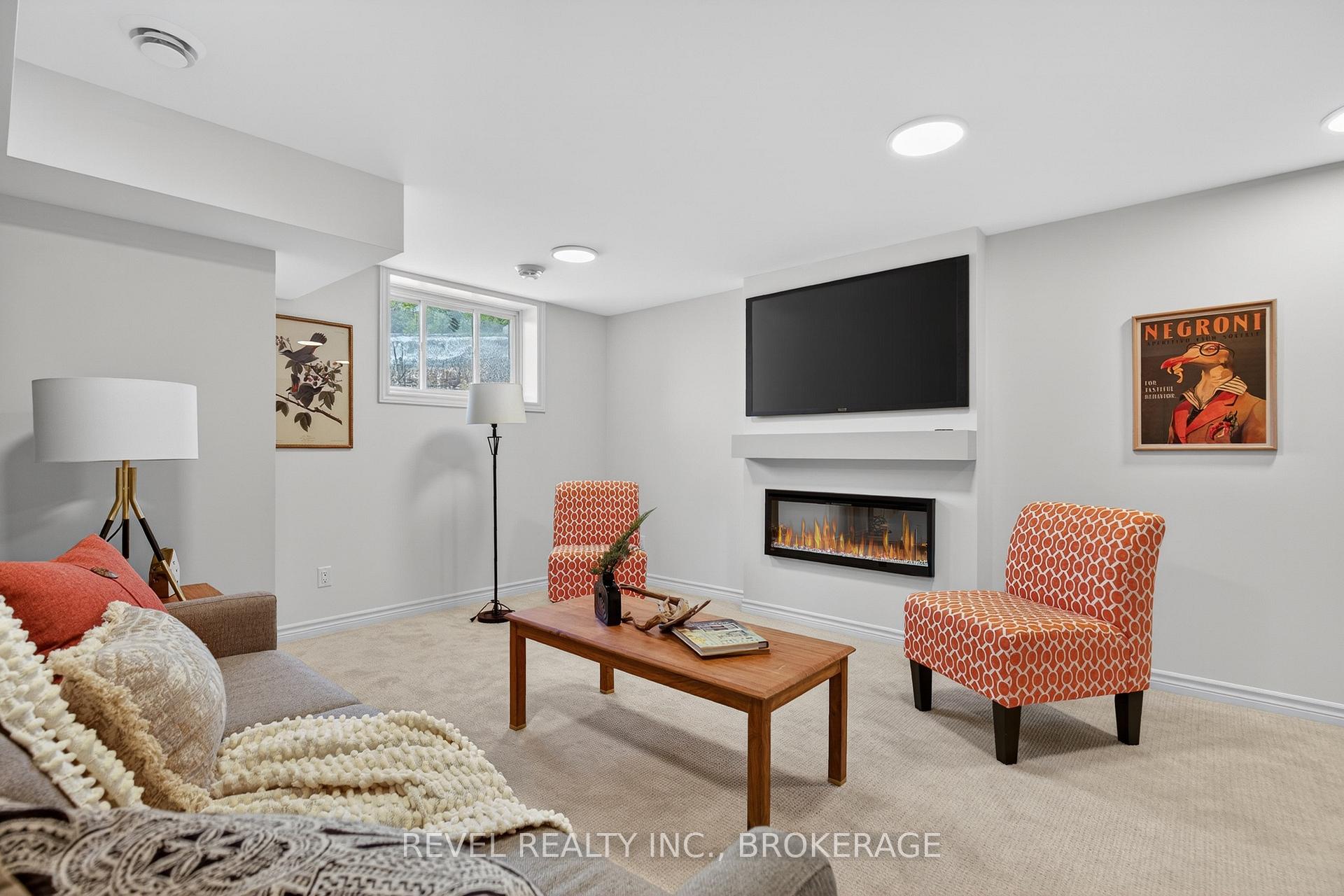 Photo 36 of 326 Dockside Drive, Kingston, Kingston East (Incl Barret Crt) — HOMEH