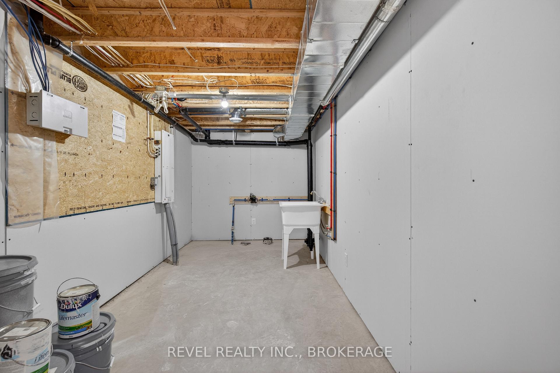Photo 39 of 326 Dockside Drive, Kingston, Kingston East (Incl Barret Crt) — HOMEH