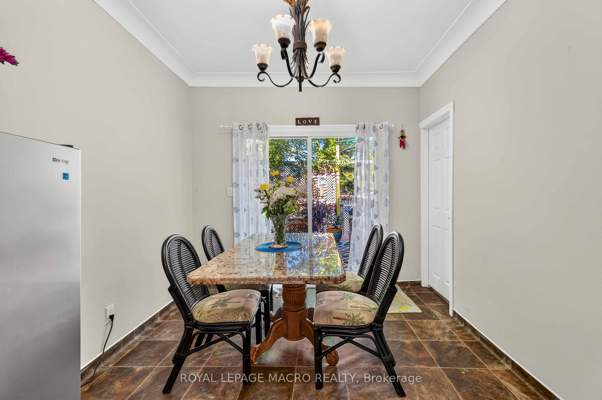 Photo 8 of 54 East 23rd Street, Hamilton, Eastmount — HOMEH