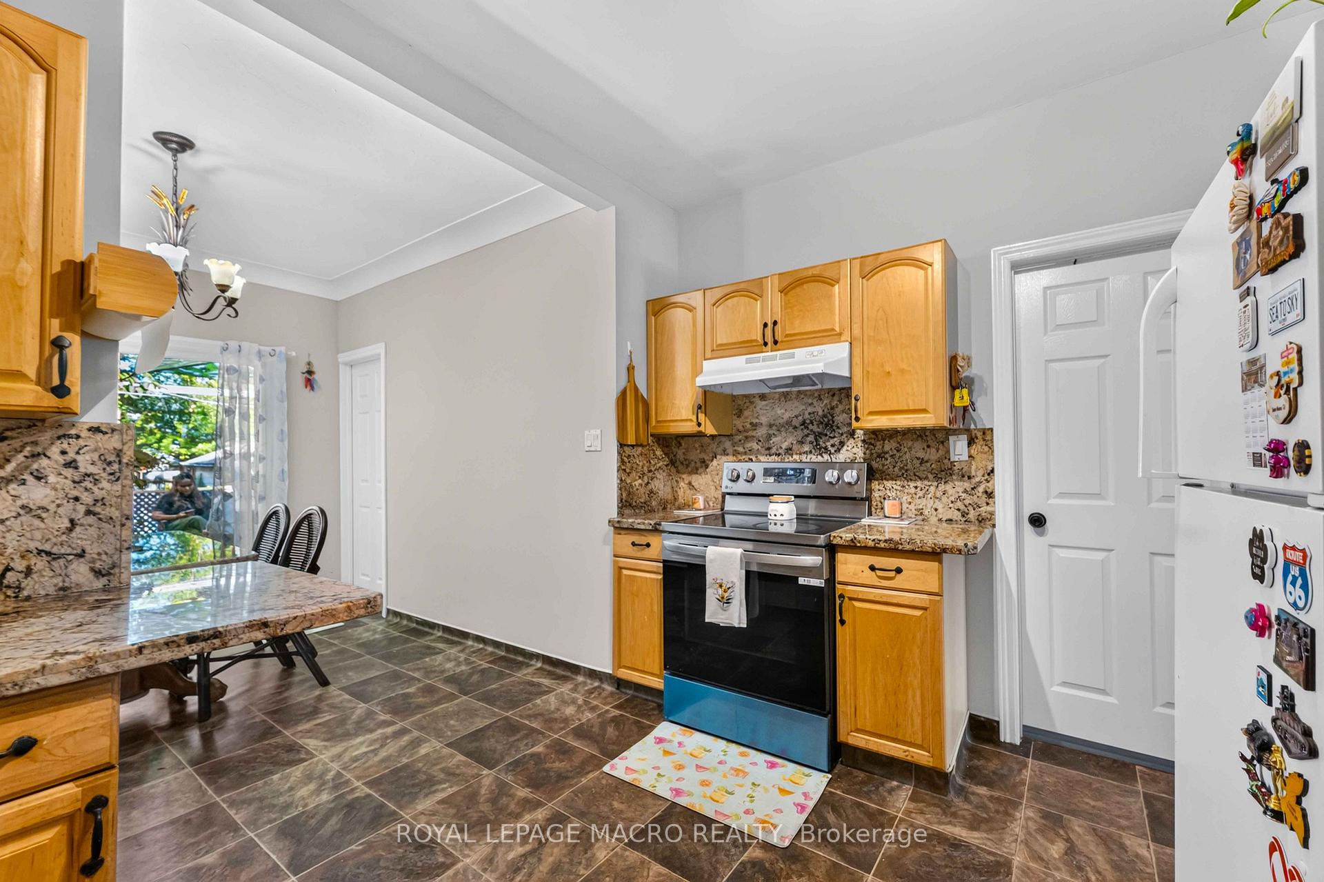 Photo 12 of 54 East 23rd Street, Hamilton, Eastmount — HOMEH