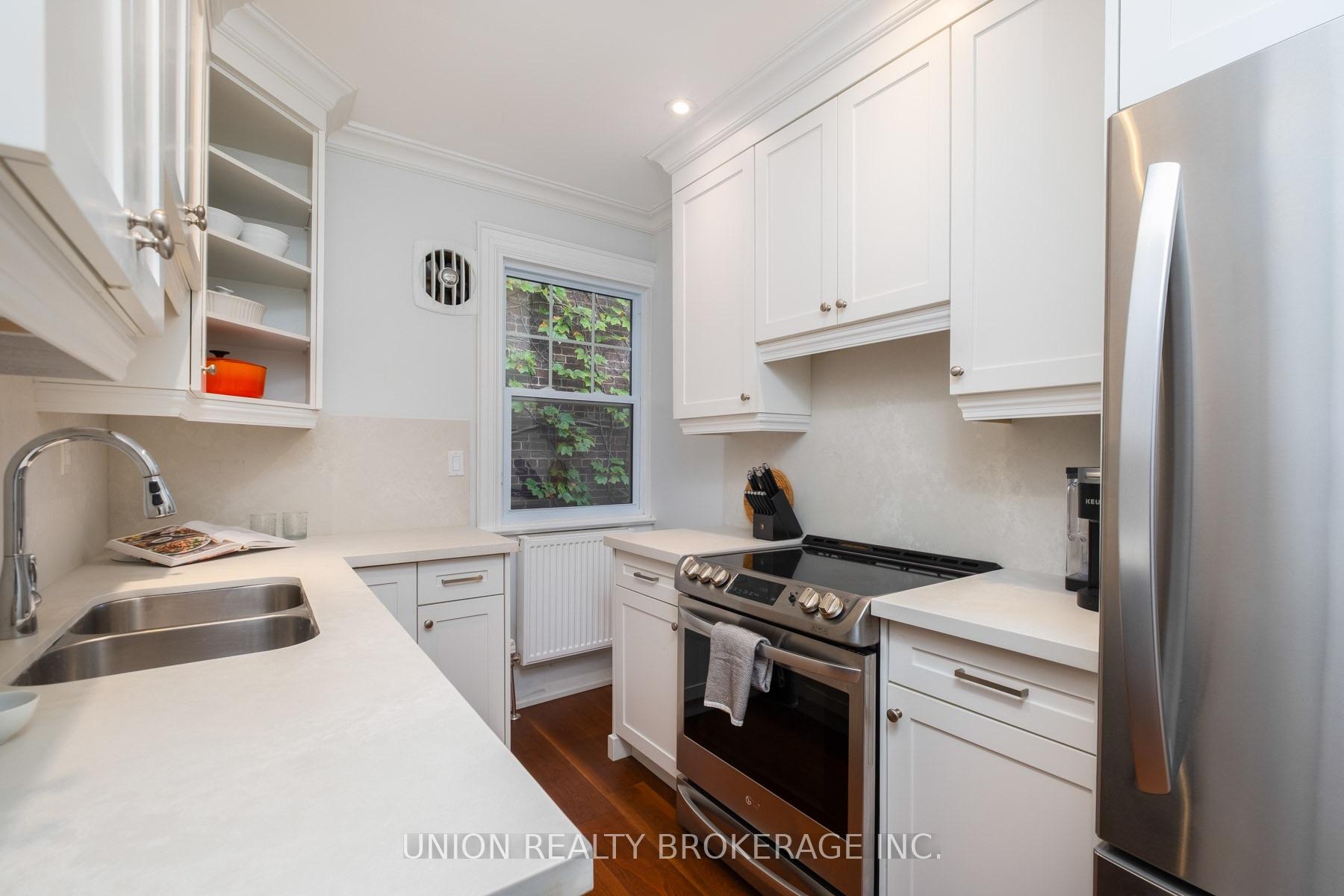 Photo 18 of 55 Pine Crescent, Toronto, The Beaches — HOMEH