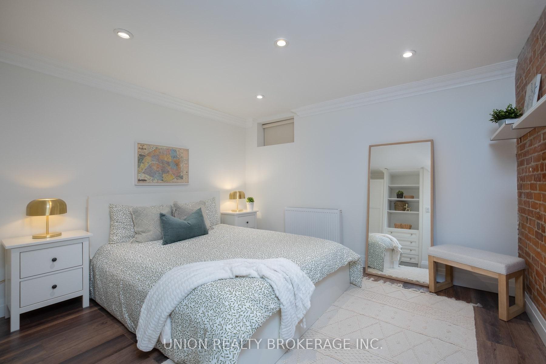 Photo 24 of 55 Pine Crescent, Toronto, The Beaches — HOMEH