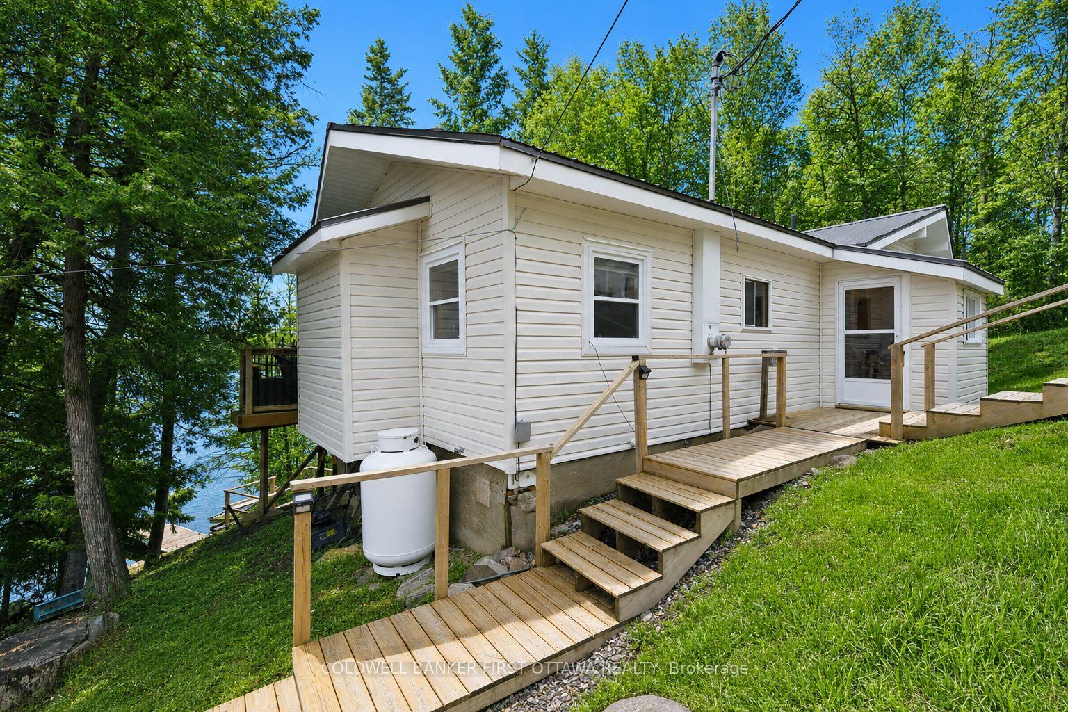 Photo 5 of 1091 Big Clear Lane, Frontenac, Frontenac Centre — HOMEH