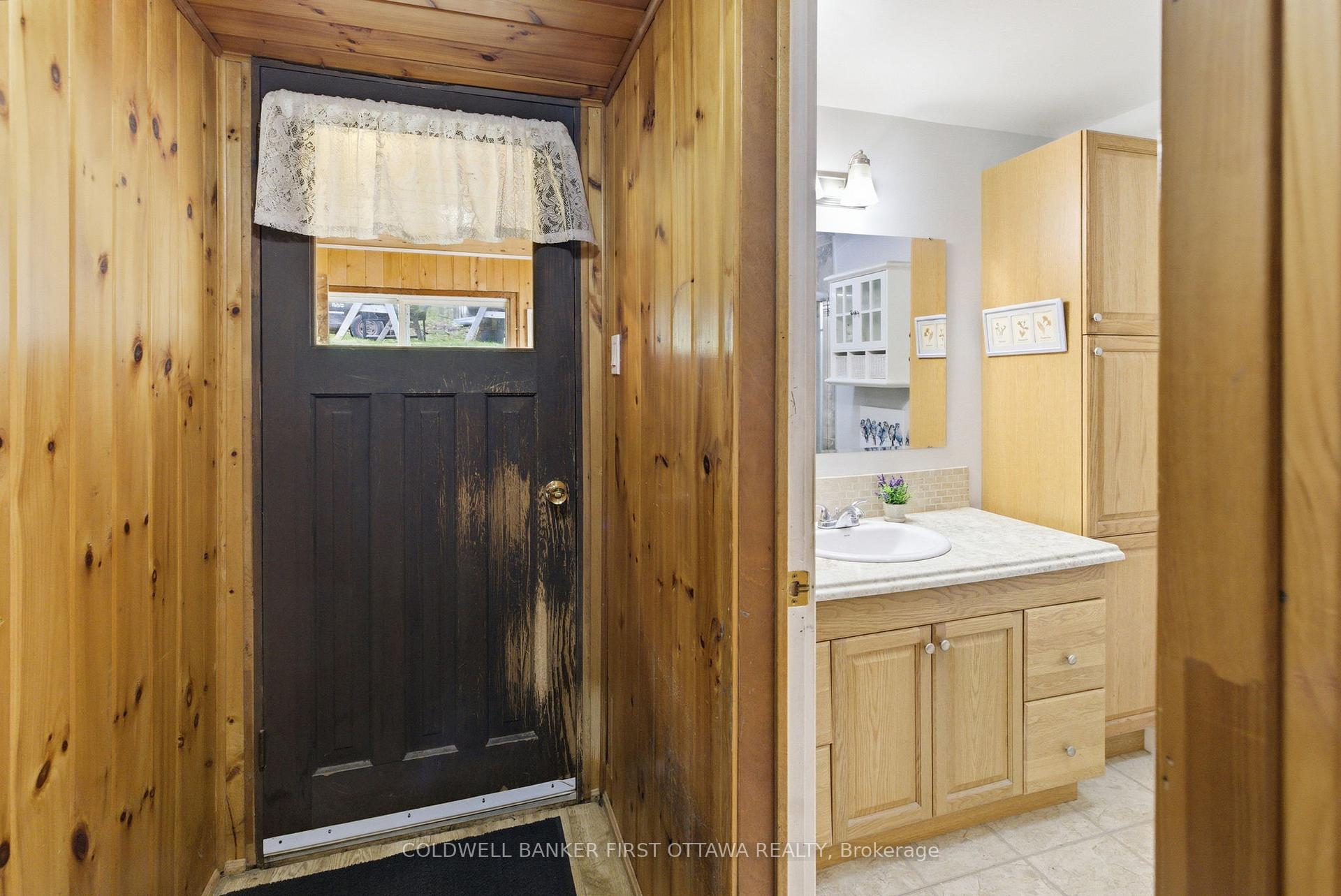 Photo 15 of 1091 Big Clear Lane, Frontenac, Frontenac Centre — HOMEH