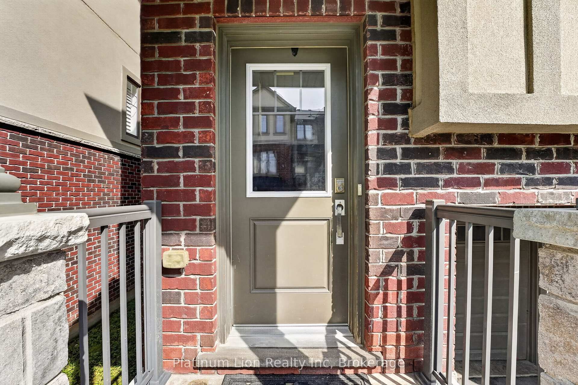 Photo 5 of Unit 66, 1169 Garner Road E, Hamilton, Meadowlands — HOMEH