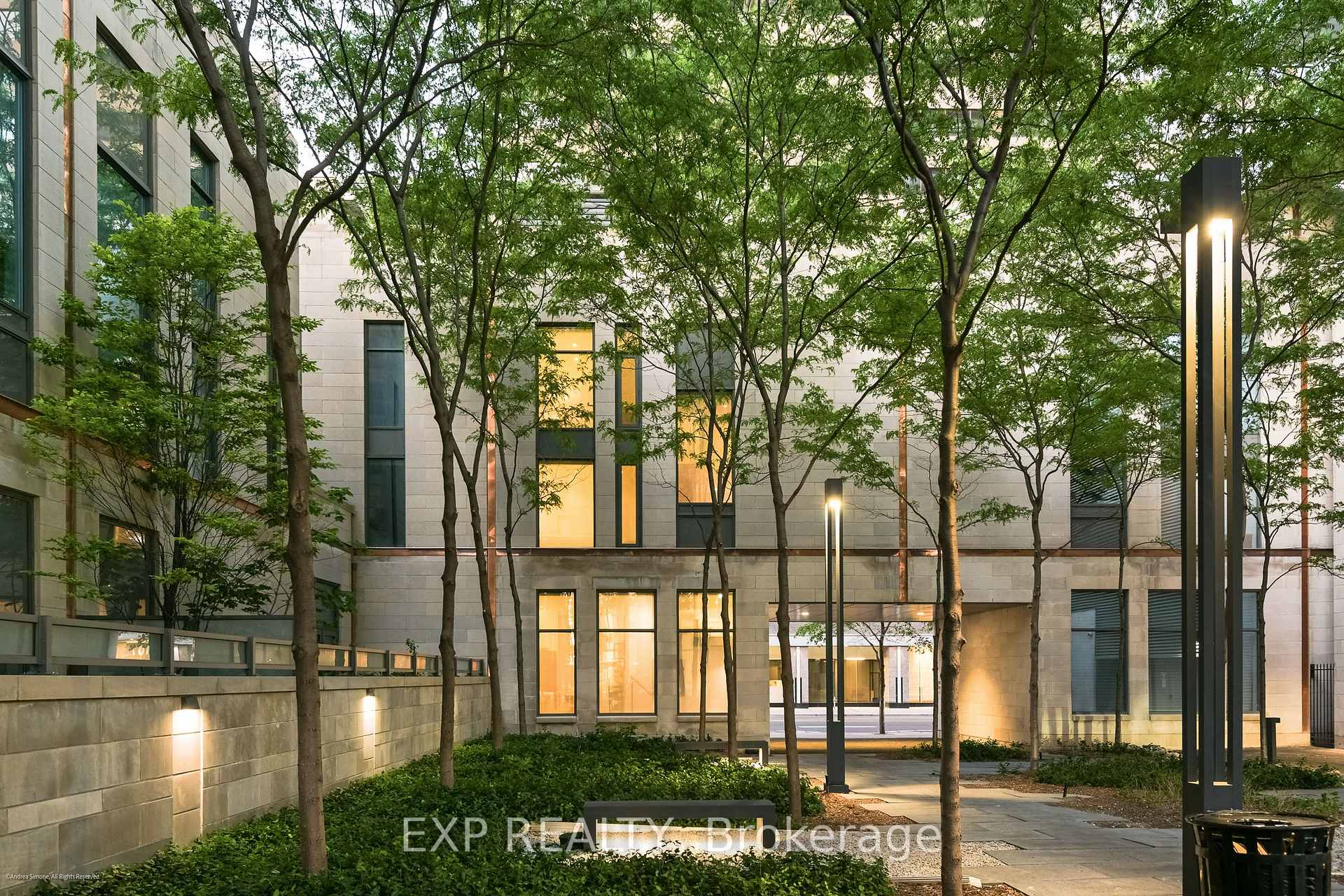 Photo 3 of 1084 Bay Street, Toronto, Bay Street Corridor — HOMEH