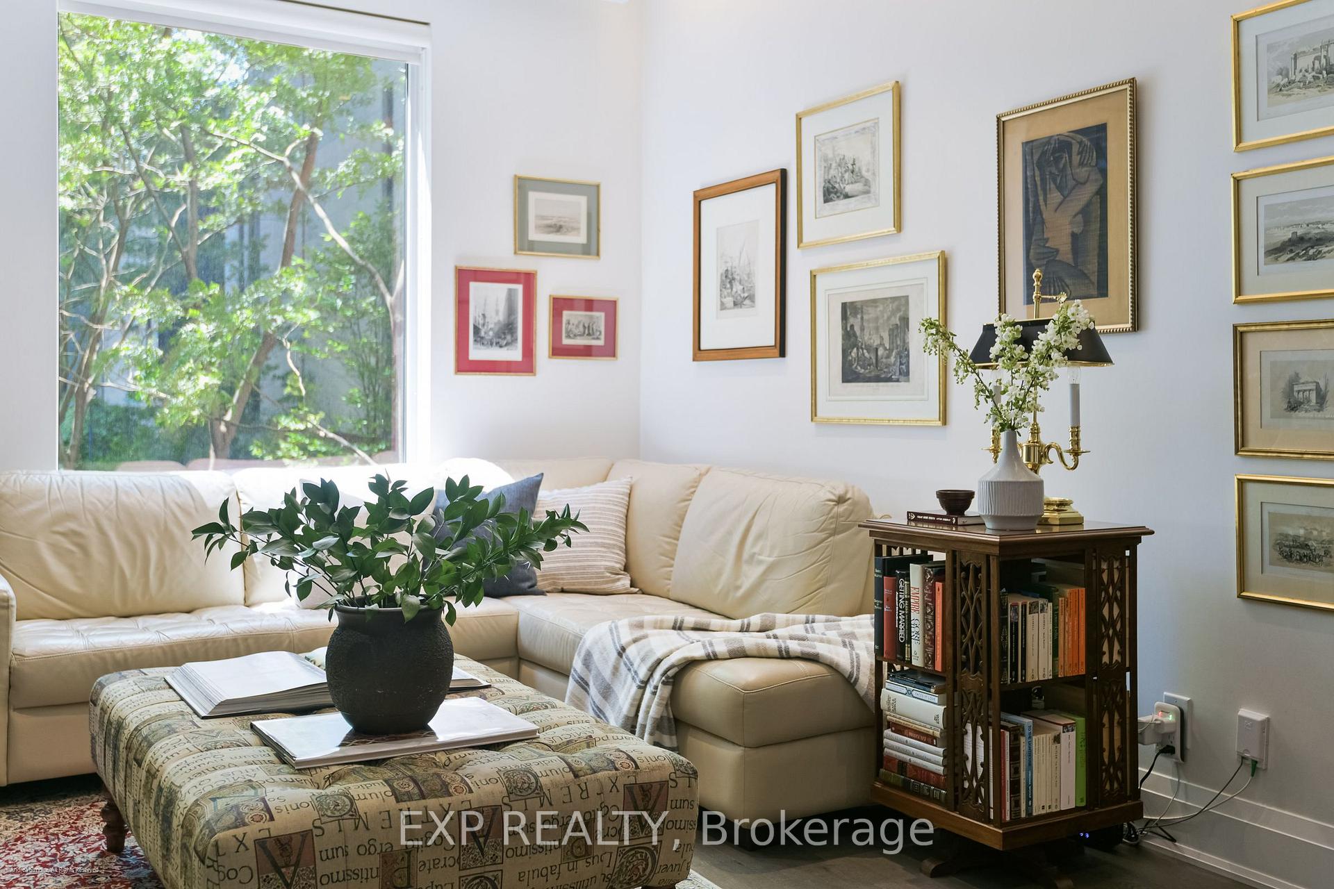 Photo 12 of 1084 Bay Street, Toronto, Bay Street Corridor — HOMEH