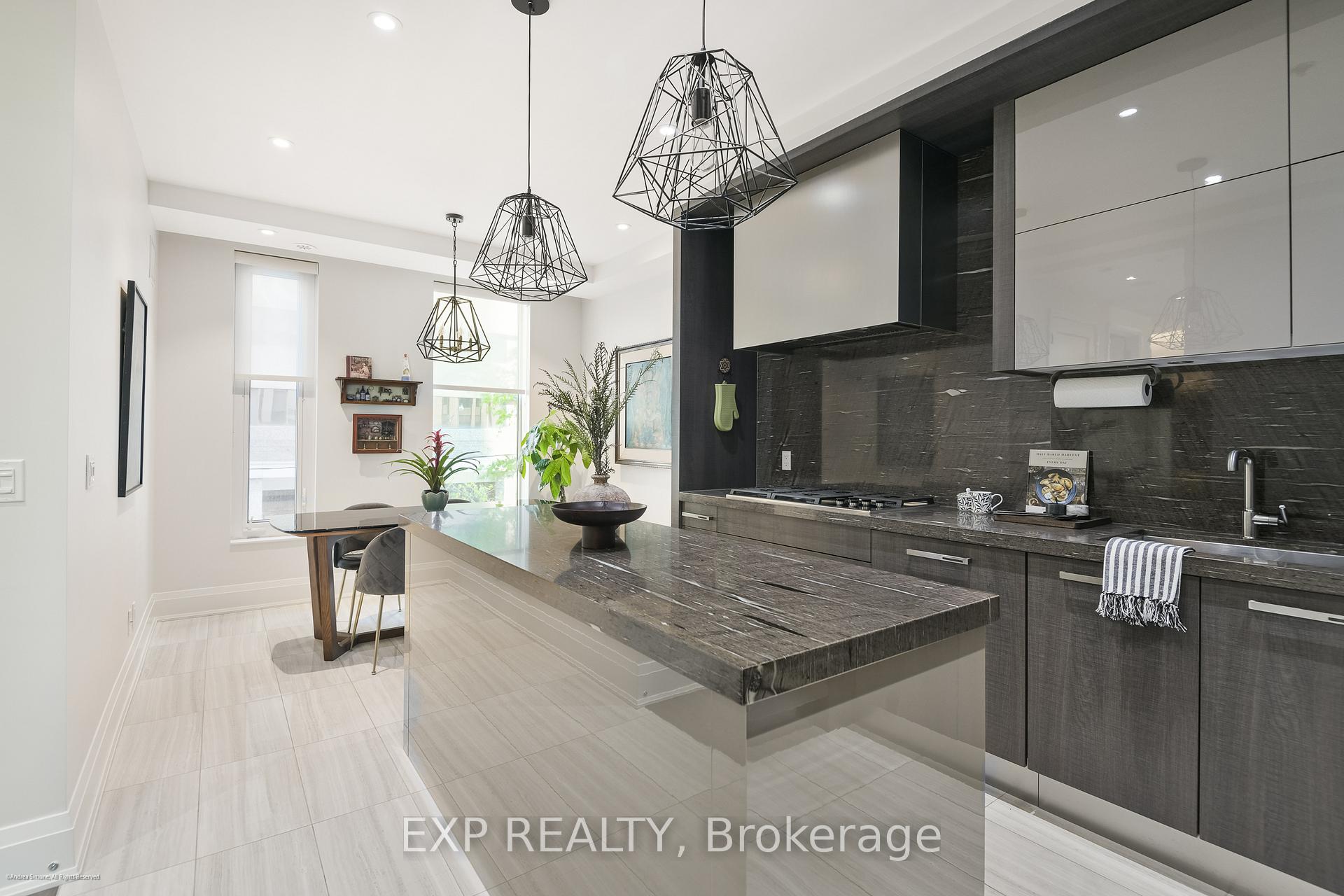 Photo 15 of 1084 Bay Street, Toronto, Bay Street Corridor — HOMEH