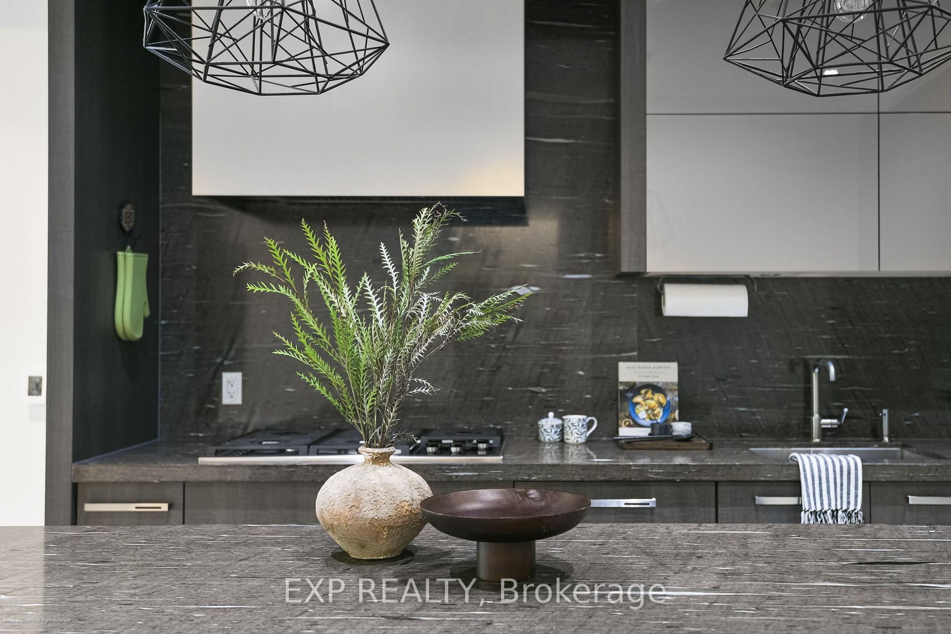Photo 20 of 1084 Bay Street, Toronto, Bay Street Corridor — HOMEH