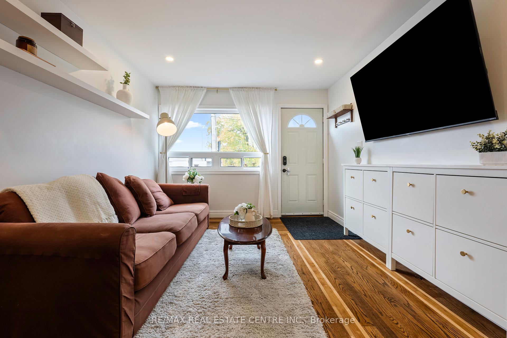 Photo 5 of 121 Proton Street N, Southgate — HOMEH