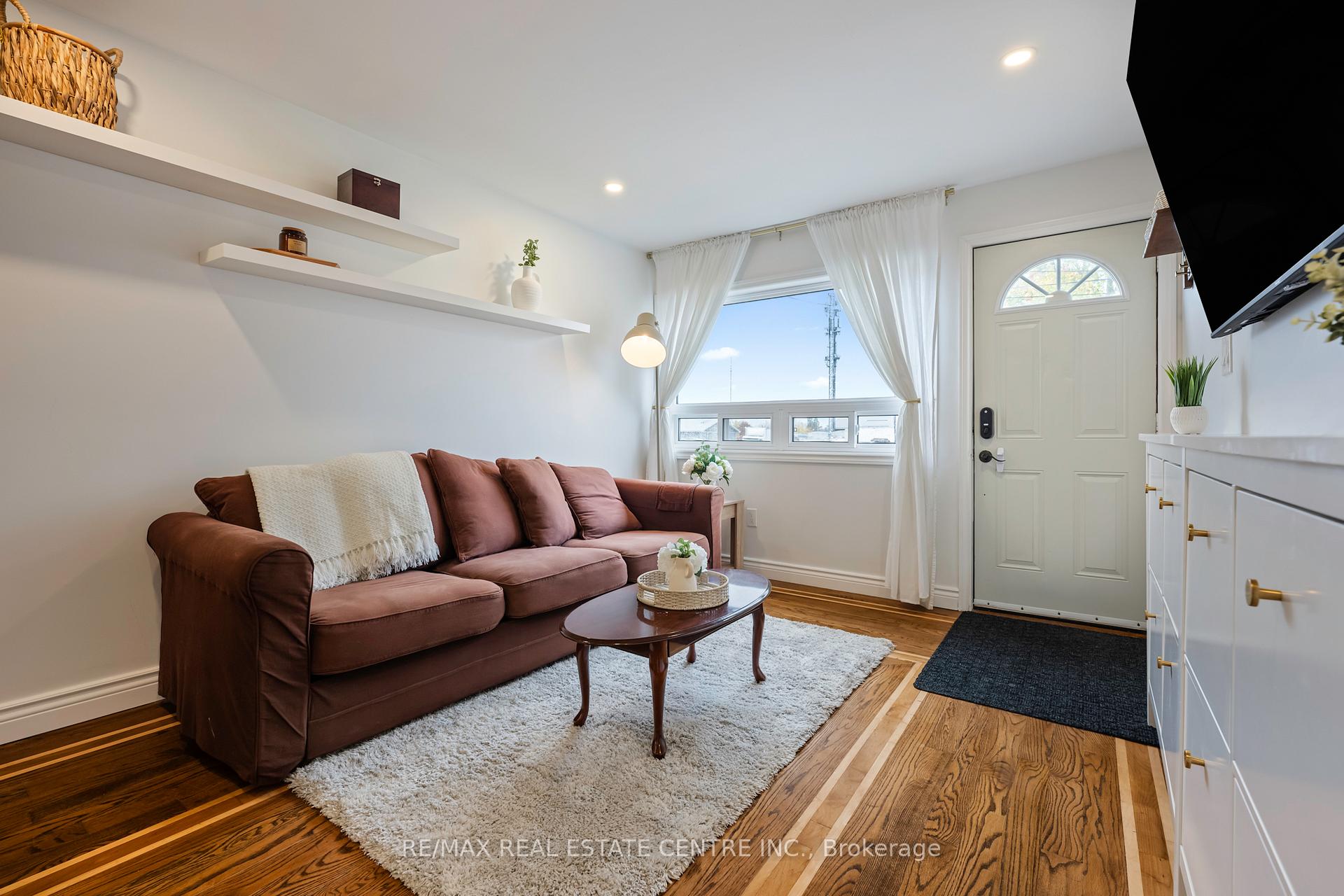 Photo 6 of 121 Proton Street N, Southgate — HOMEH