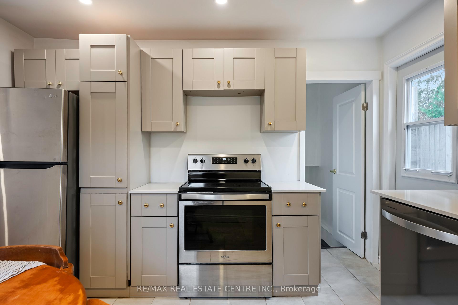 Photo 10 of 121 Proton Street N, Southgate — HOMEH