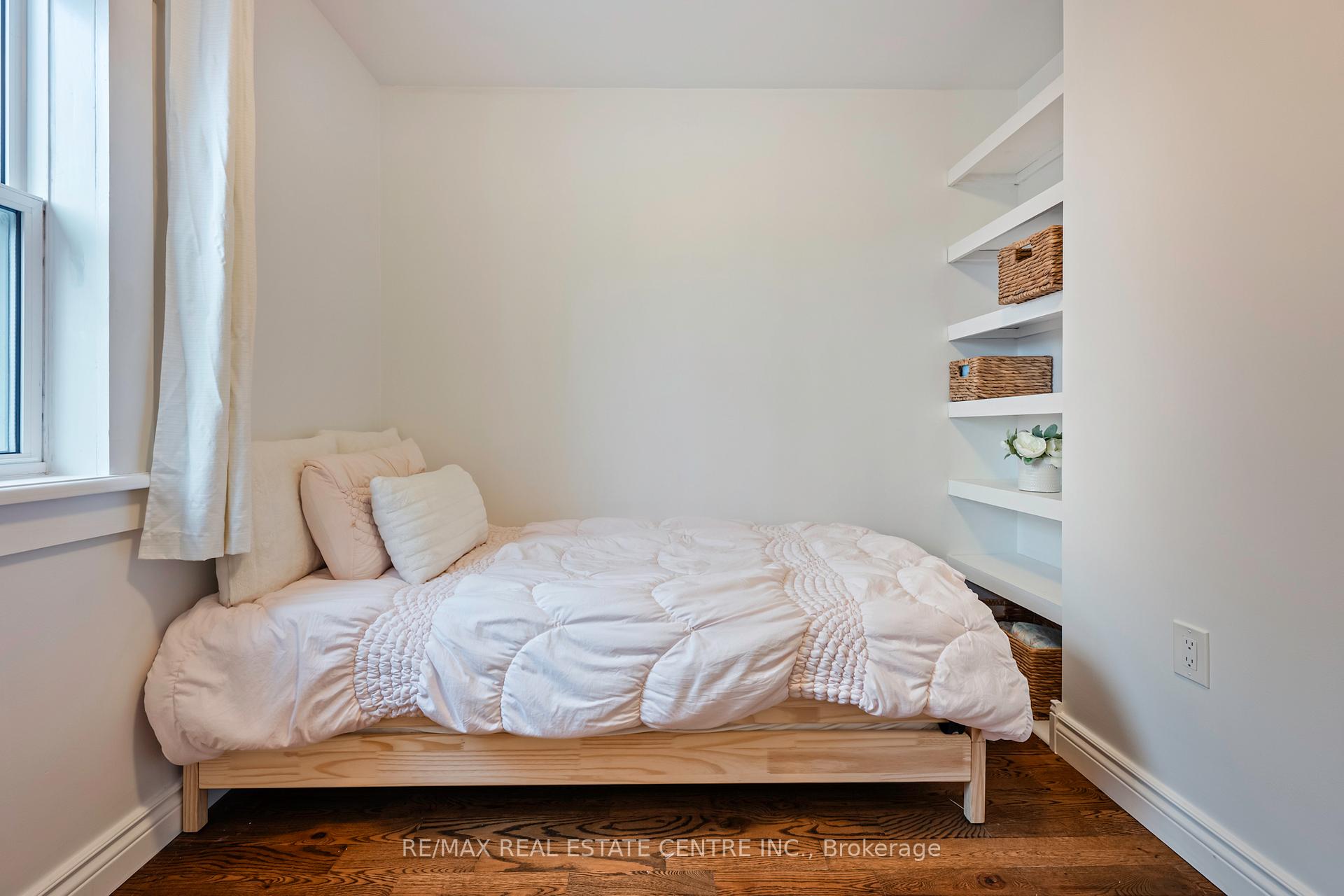 Photo 14 of 121 Proton Street N, Southgate — HOMEH