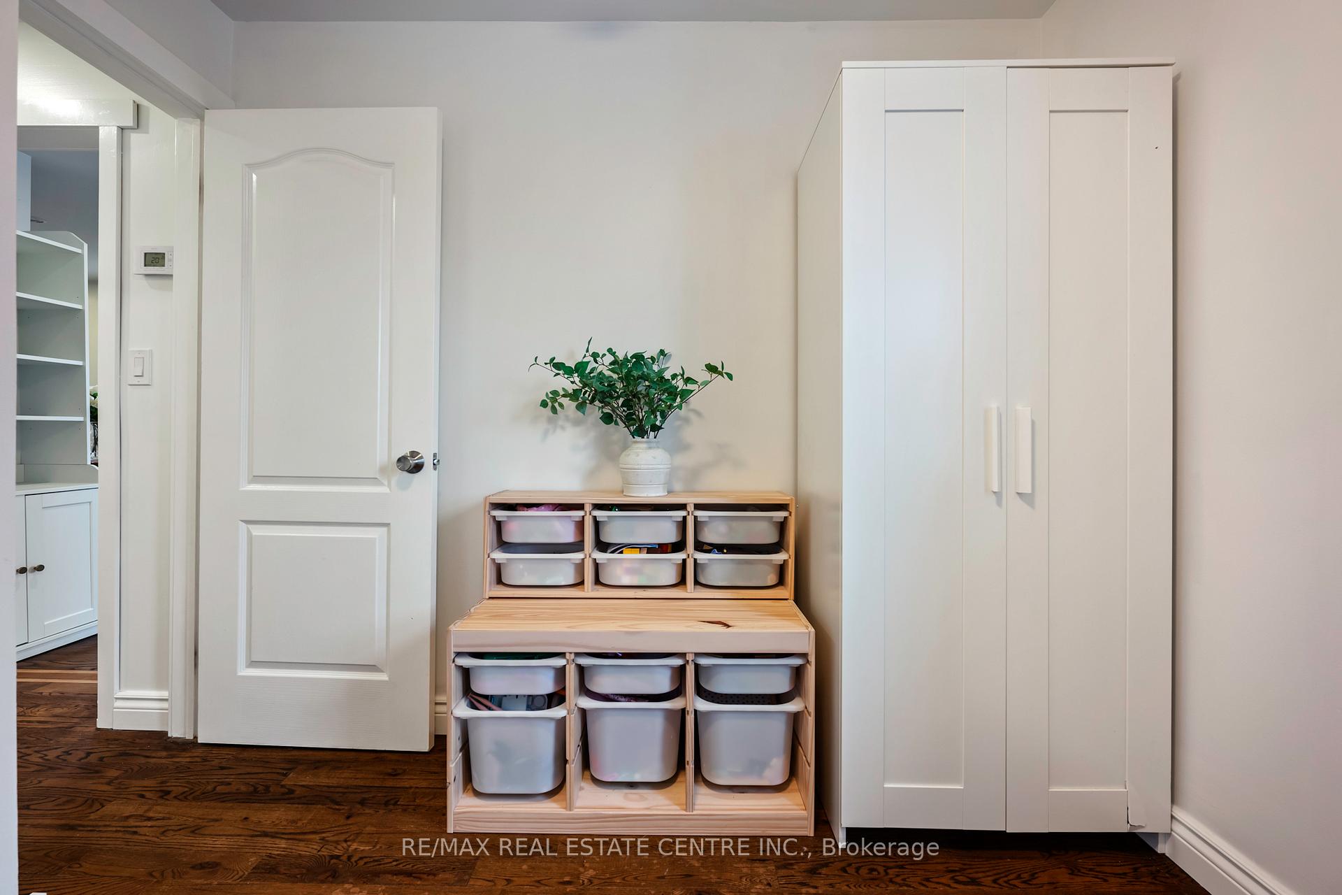 Photo 15 of 121 Proton Street N, Southgate — HOMEH
