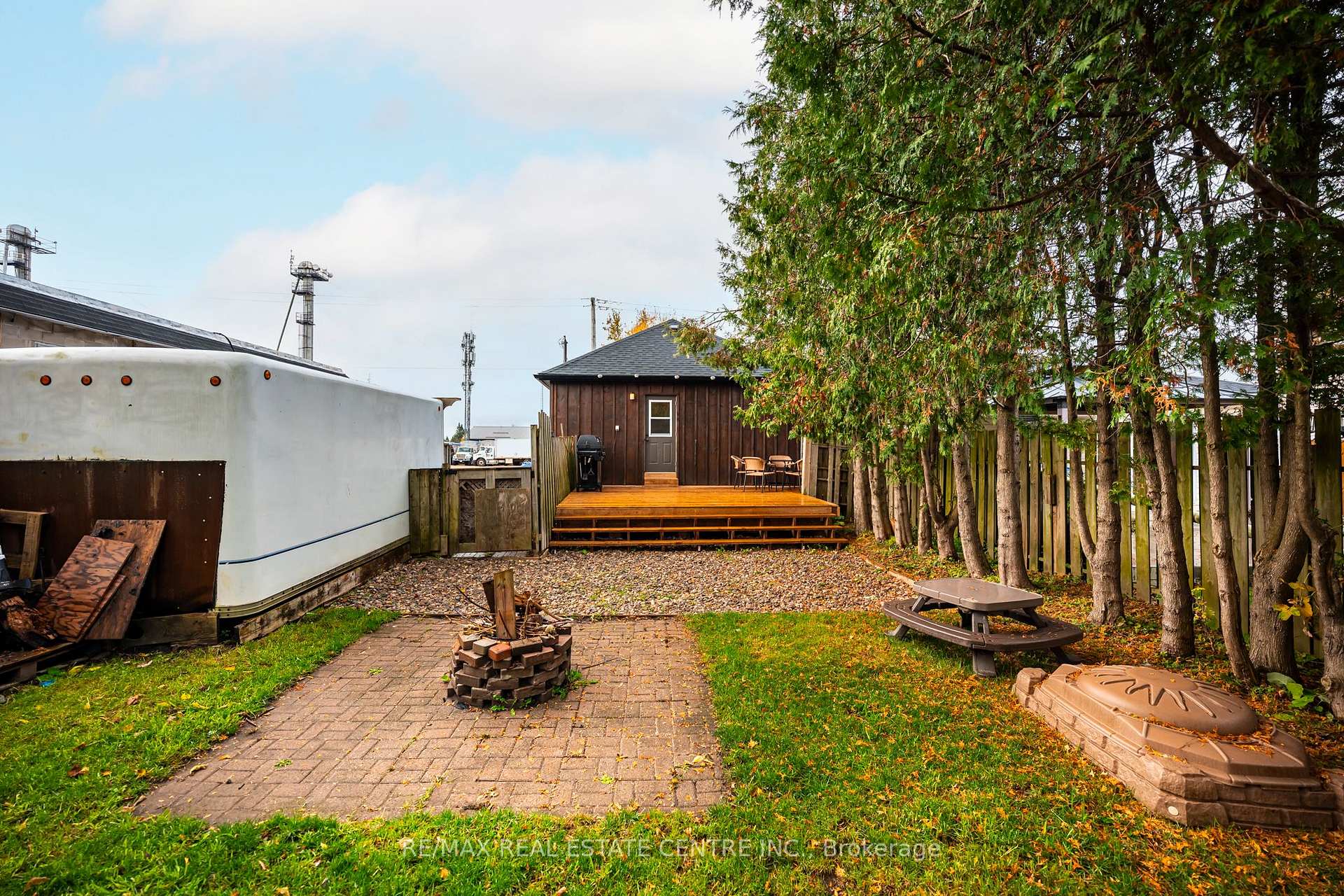 Photo 26 of 121 Proton Street N, Southgate — HOMEH