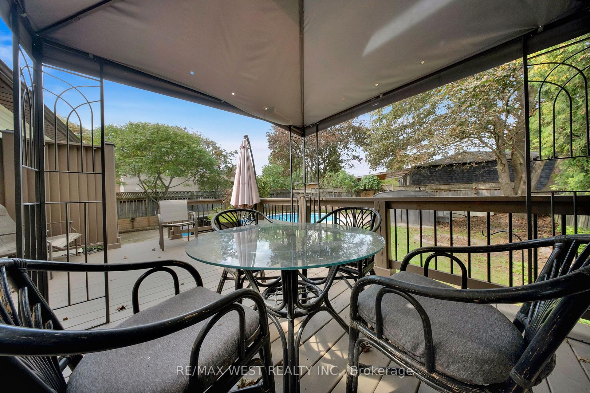 Photo 11 of 4 Flemington Court, Whitby, Lynde Creek — HOMEH
